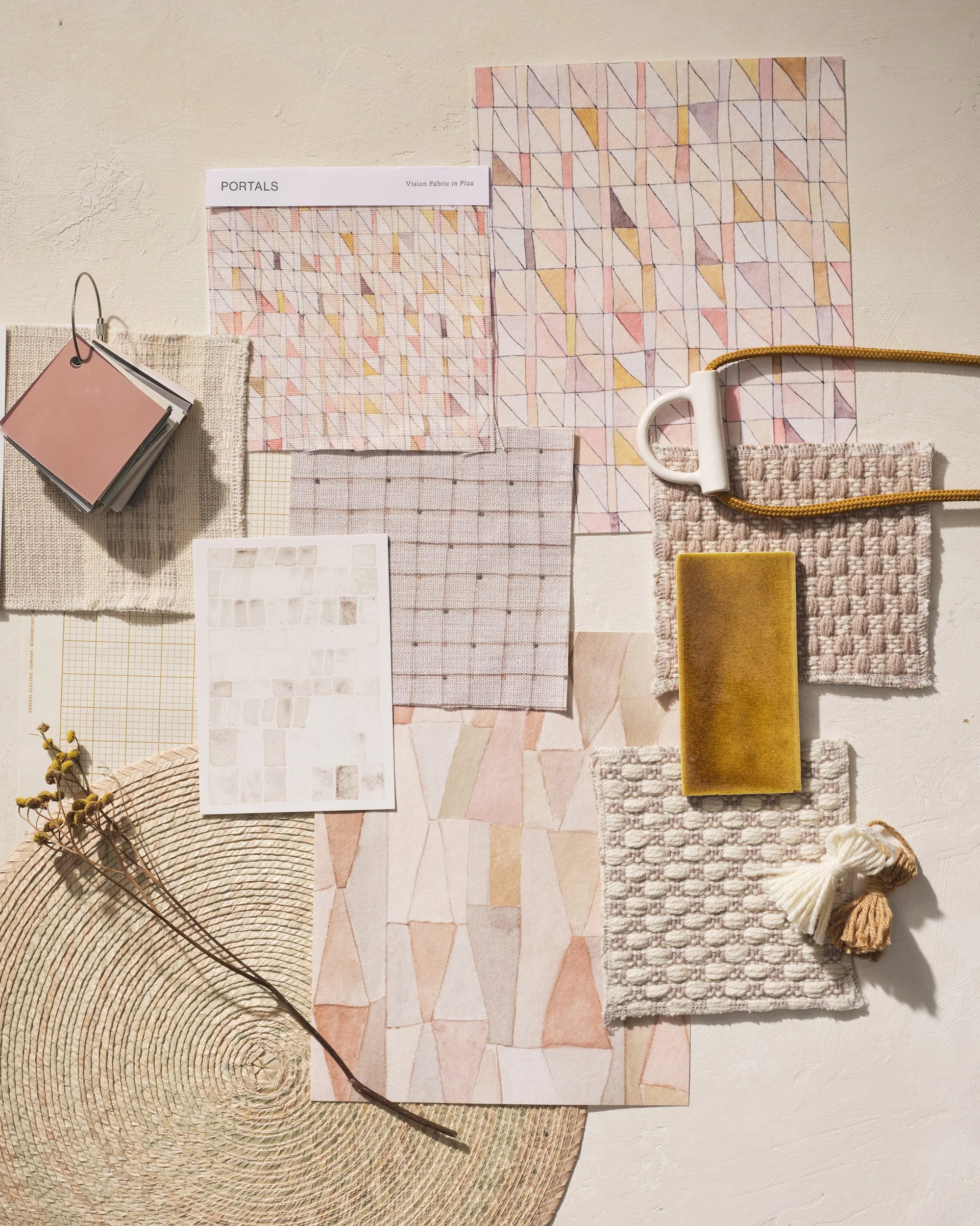 24_02_Neutrals_Flatlay_4x5.jpg