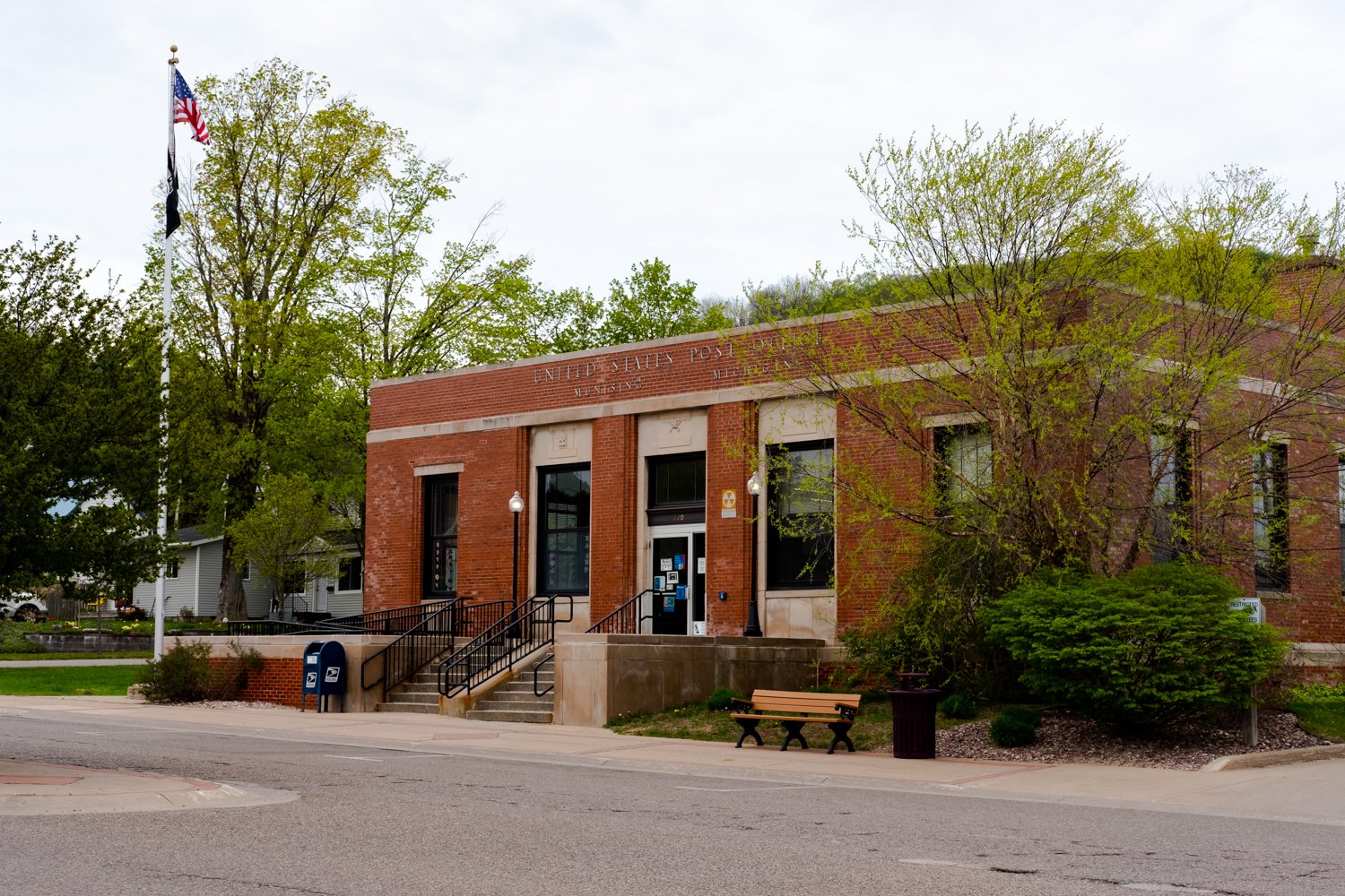 Munising Post Office.jpeg