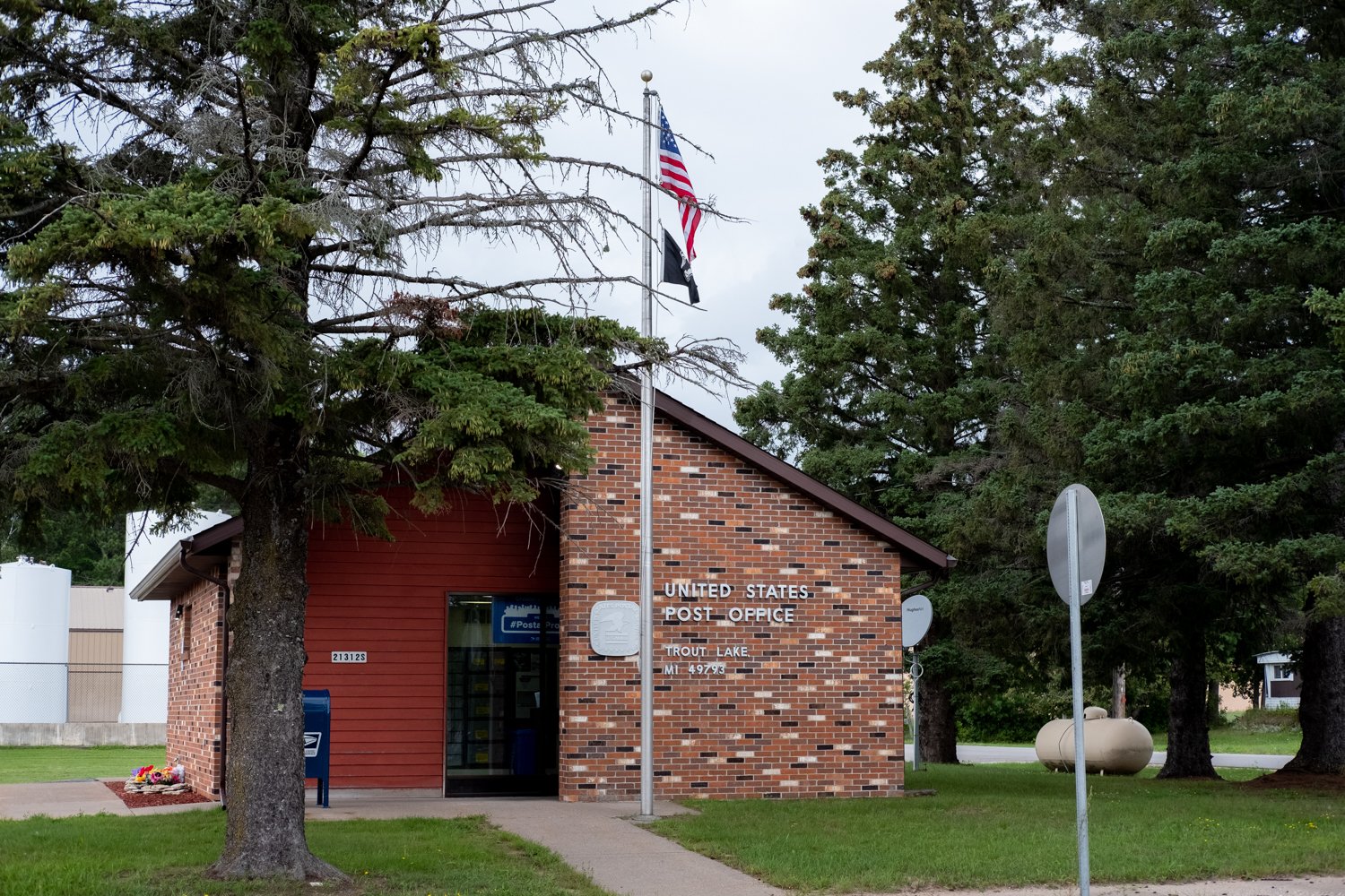 Trout Lake Post Office-1.jpeg