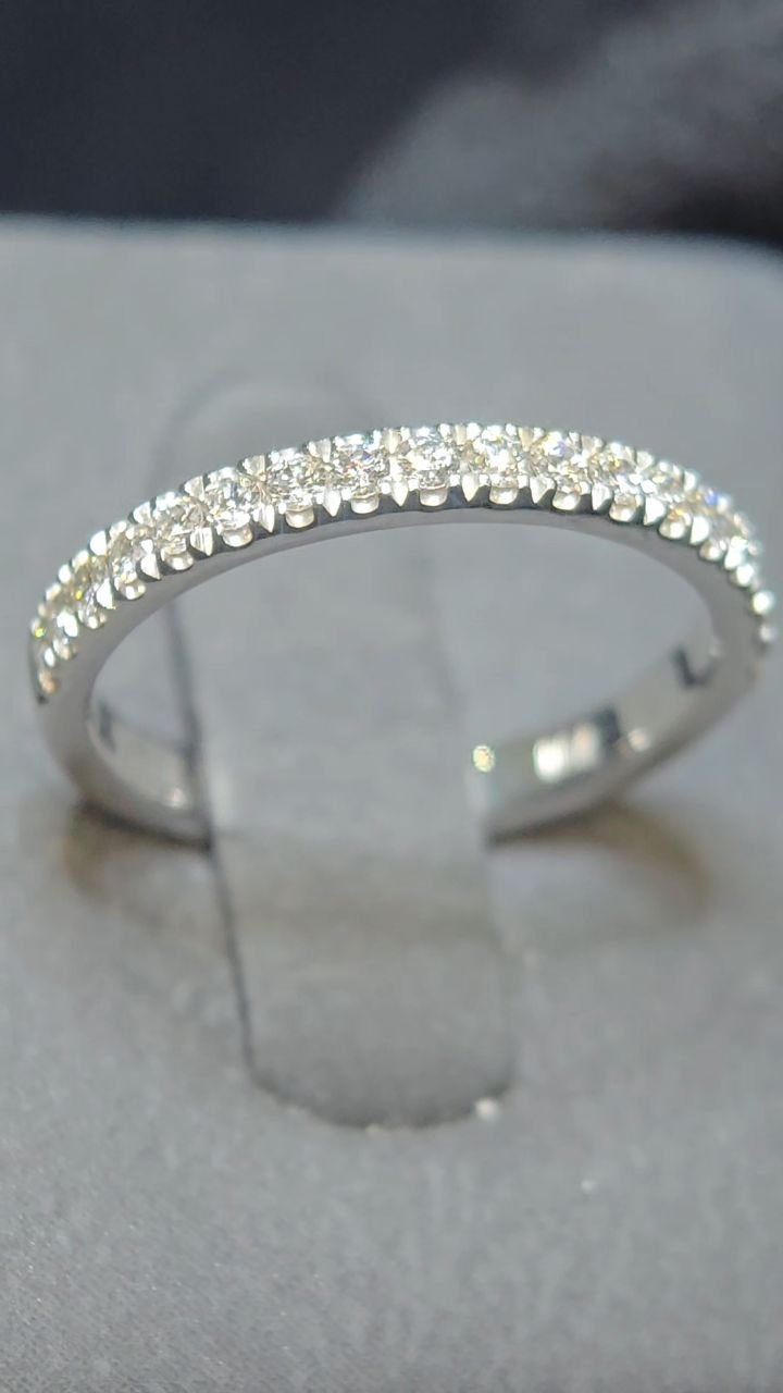 From Bench to Brilliance. 💎🛠️
Witness the artistry behind the sparkle — from hand-setting each of the 18 round brilliant cut diamonds into 18K White Gold, to the final reveal of a timeless wedding band in a flawless micro claw setting.
Each