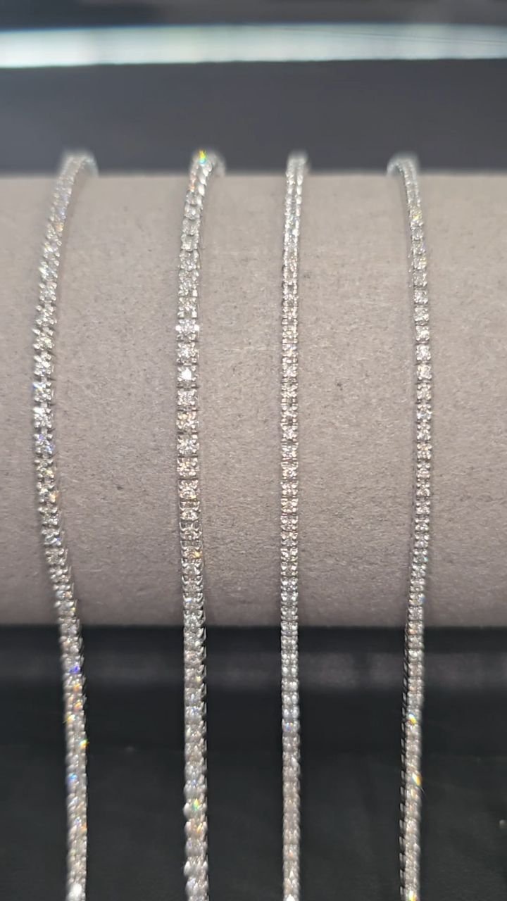 ✨ A Symphony in White Gold ✨
Explore the brilliance of our 18K White Gold Tennis Bracelet collection — a showcase of elegance, craftsmanship, and individuality.
Featuring:
🤍 Classic diamond-set bracelets in a variety of sizes
🖤 A bold black