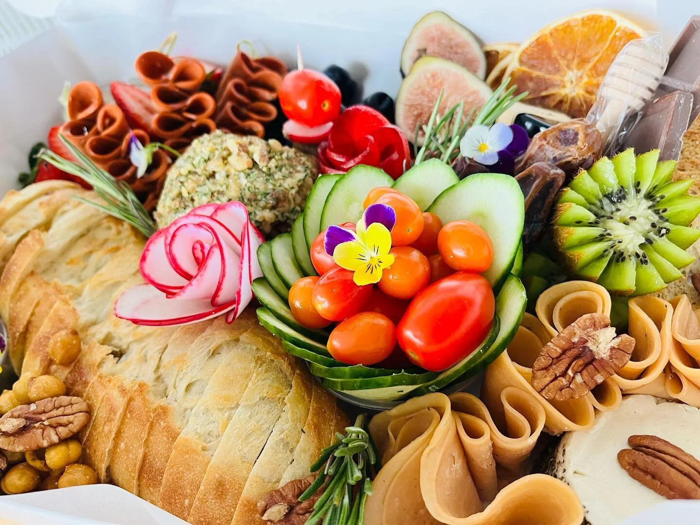 Edible flowers! #cucumberflower #vegan #yqgbusiness