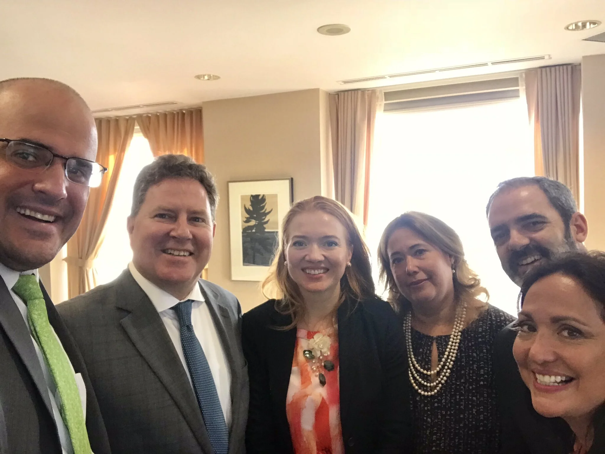 DpcOaqxWwAEIvj6.jfif