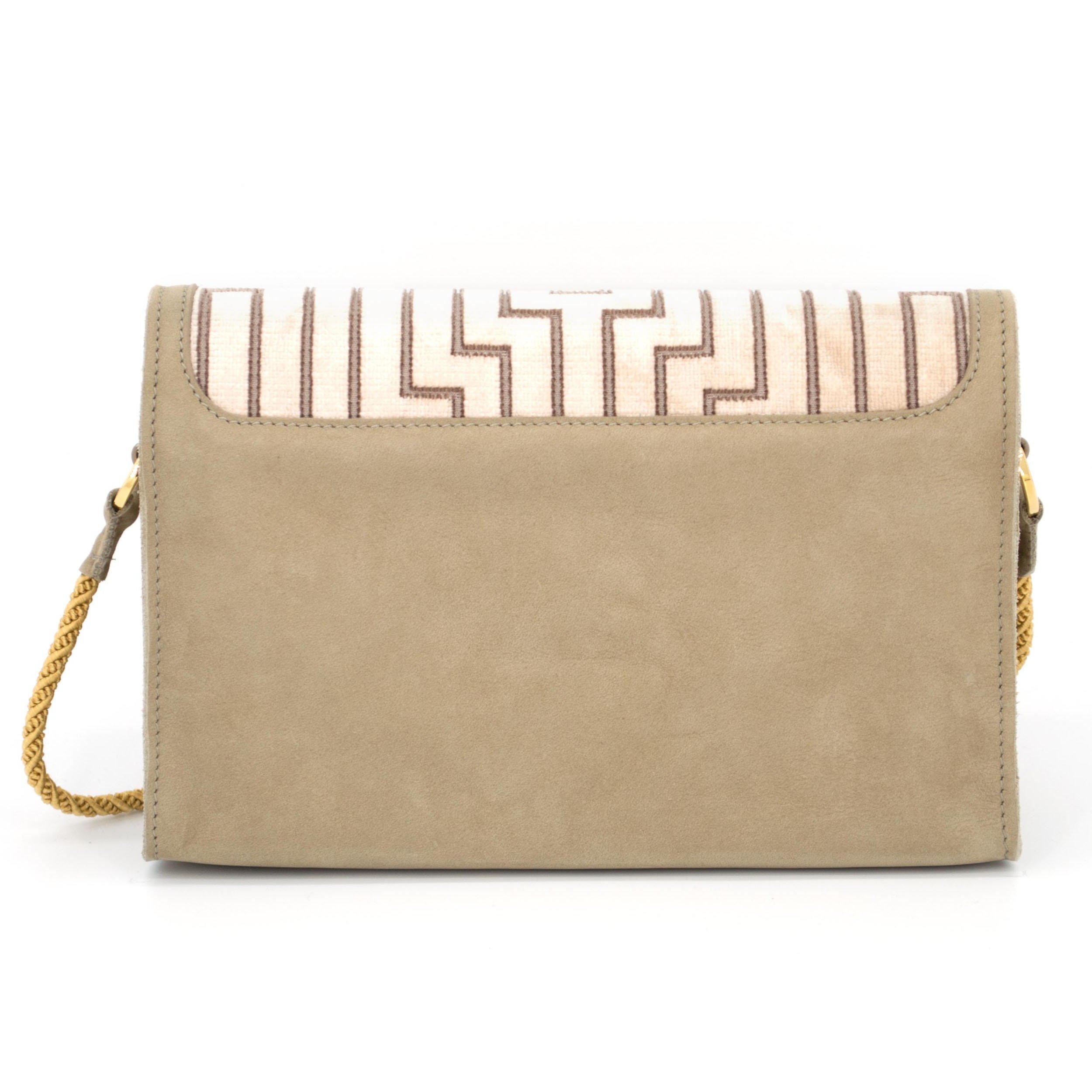 Back view of the Skyscraper Purse. It´s all handmade by trained craftsman in Europe.