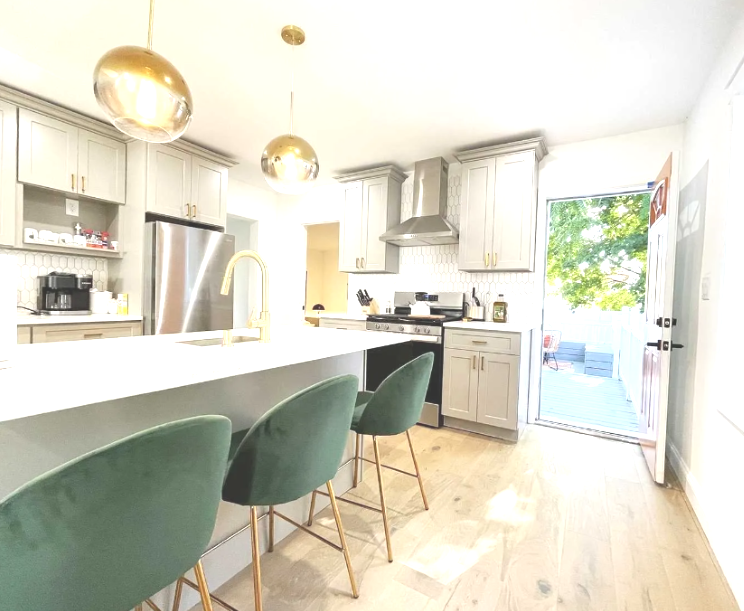 Furnishings, Accessories & Cabinetry