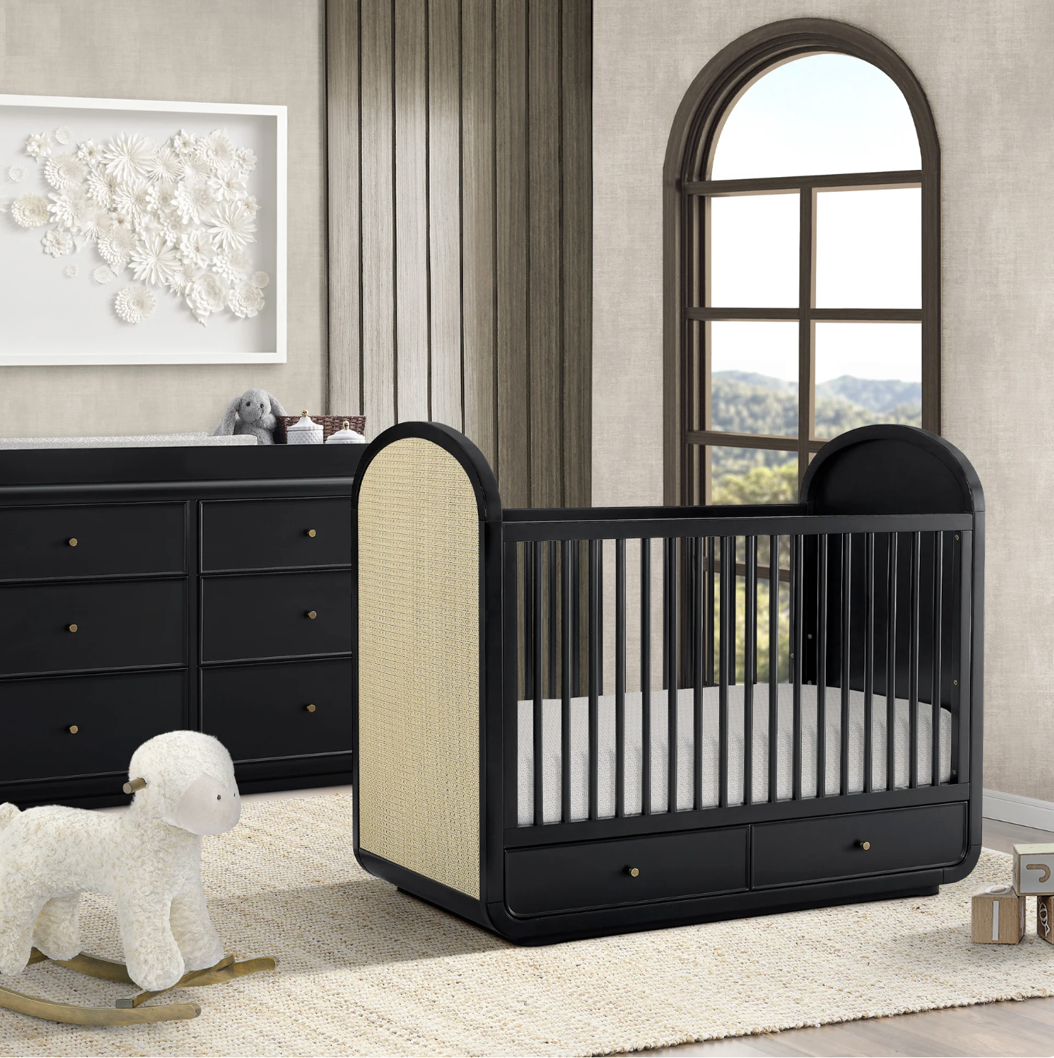 Bellini Aspen 4-in-1 Convertible Crib with Underdrawer
