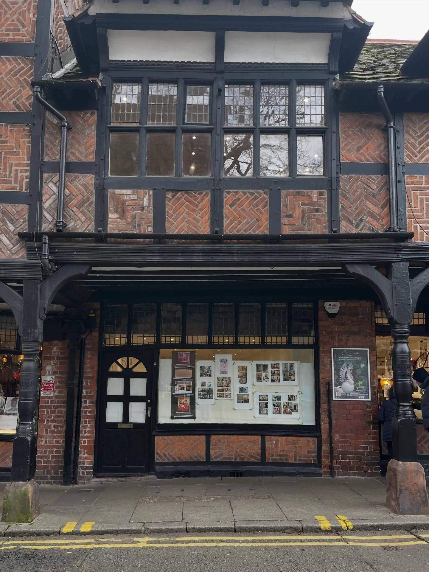 Adding to my @find.amaker day 3 prompt GIFT IDEAS, with this happy news. Our friend @kirstibrownceramics will be opening her new shop in Chester this Saturday!
Delighted to have been invited to provide a small collection along with @dominicmarshallde