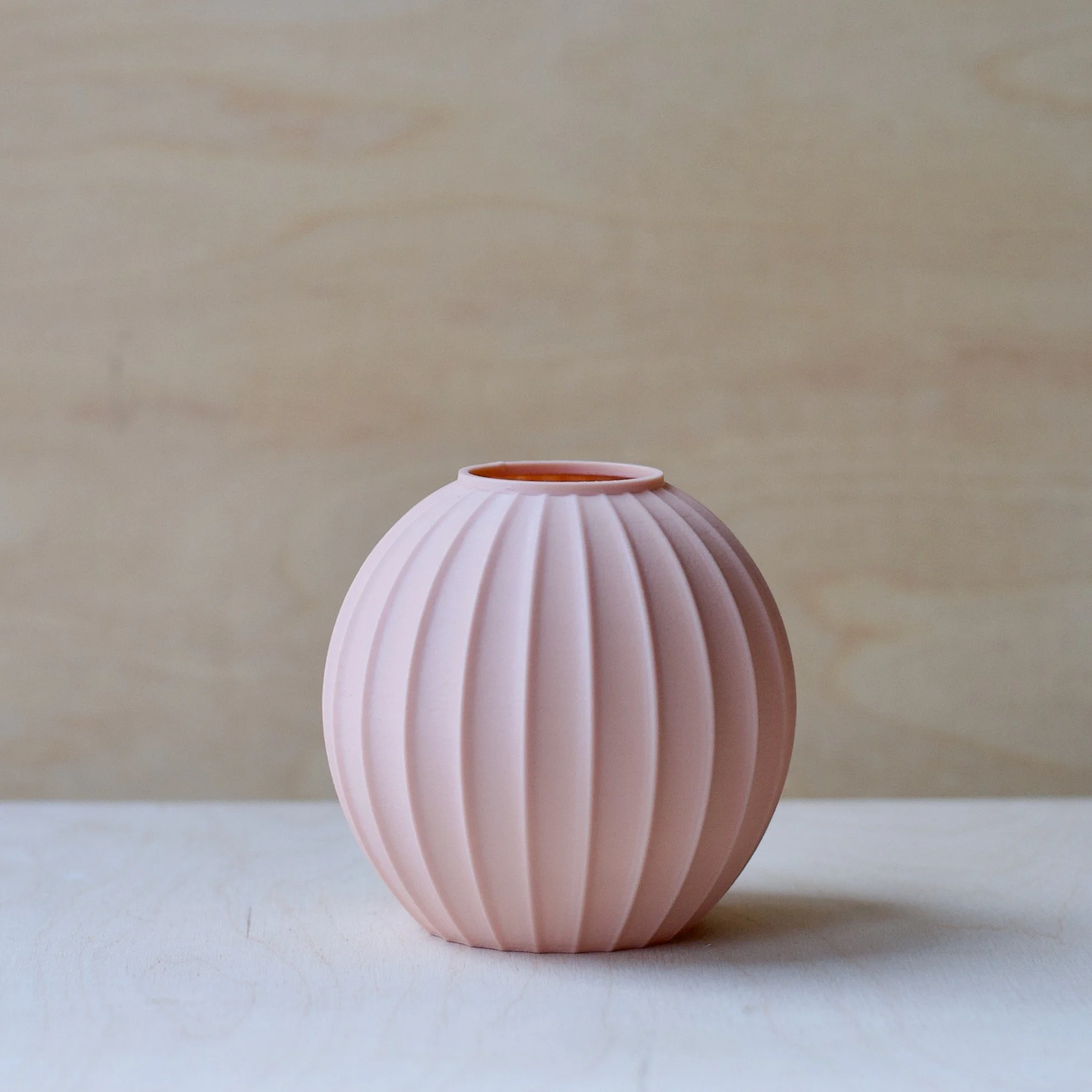 3d printed mini vase - KT 32 Marshmallow (Seconds)