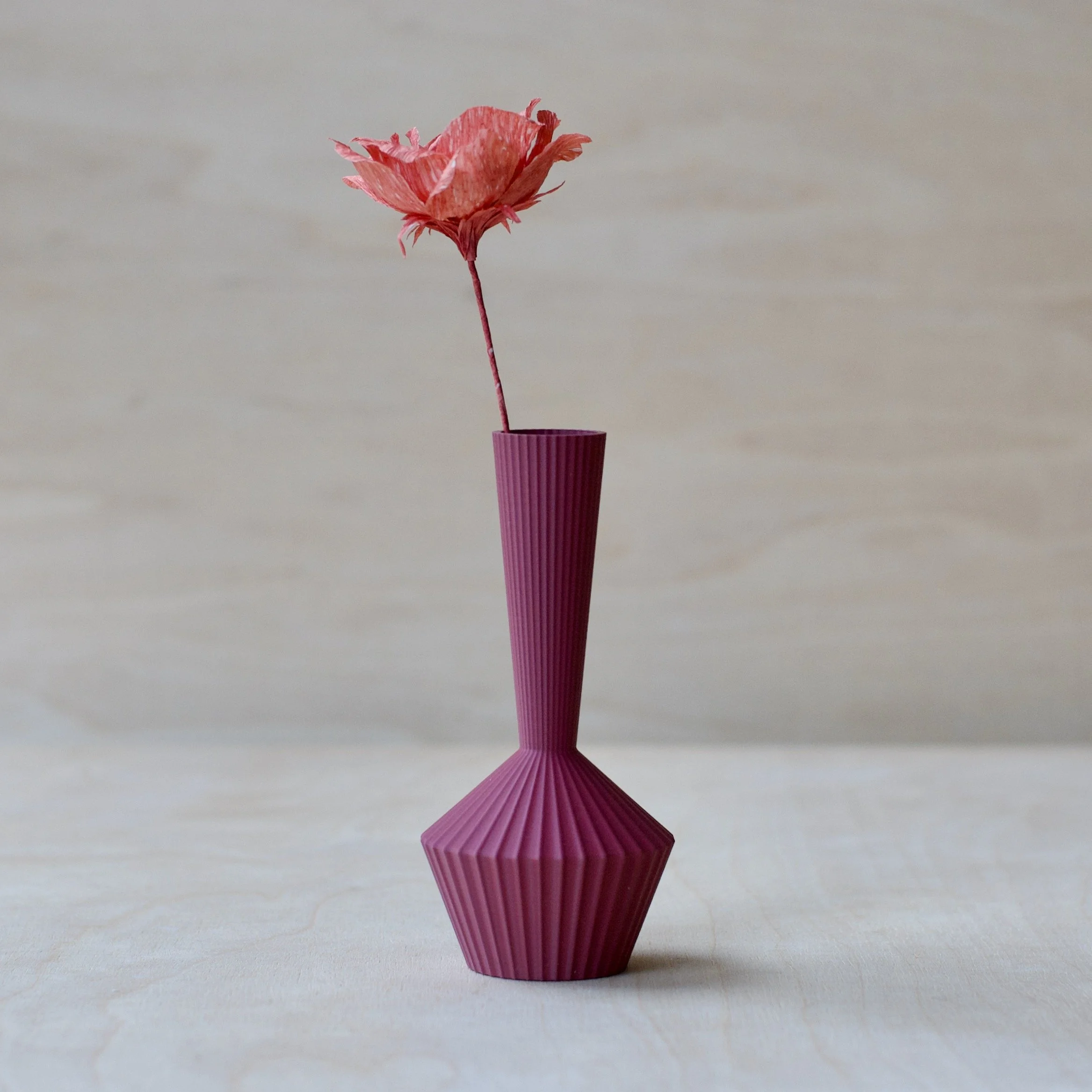 3d printed mini vase - KT 31 Plum with Handcrafted Open Rose stem
