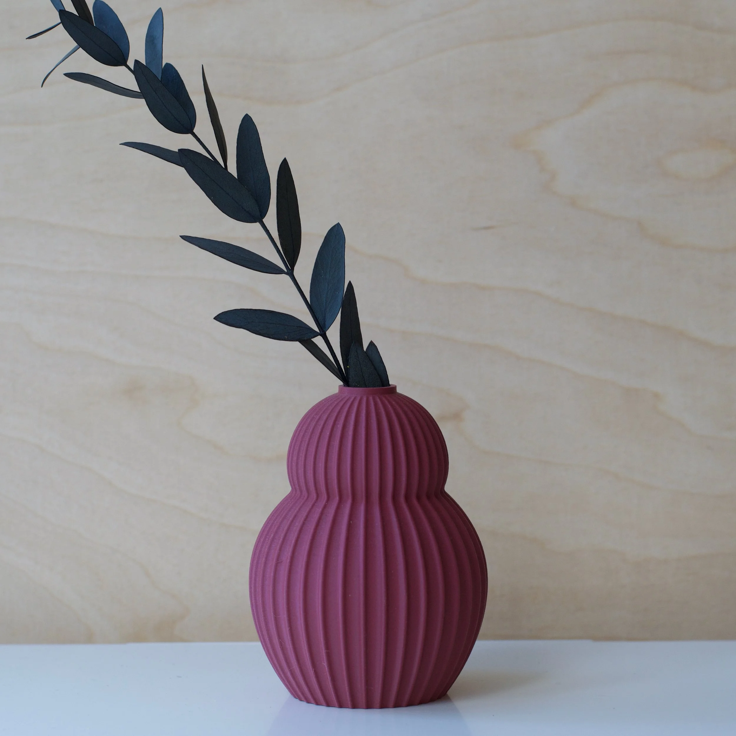 3d printed mini vase - KT 28 Plum