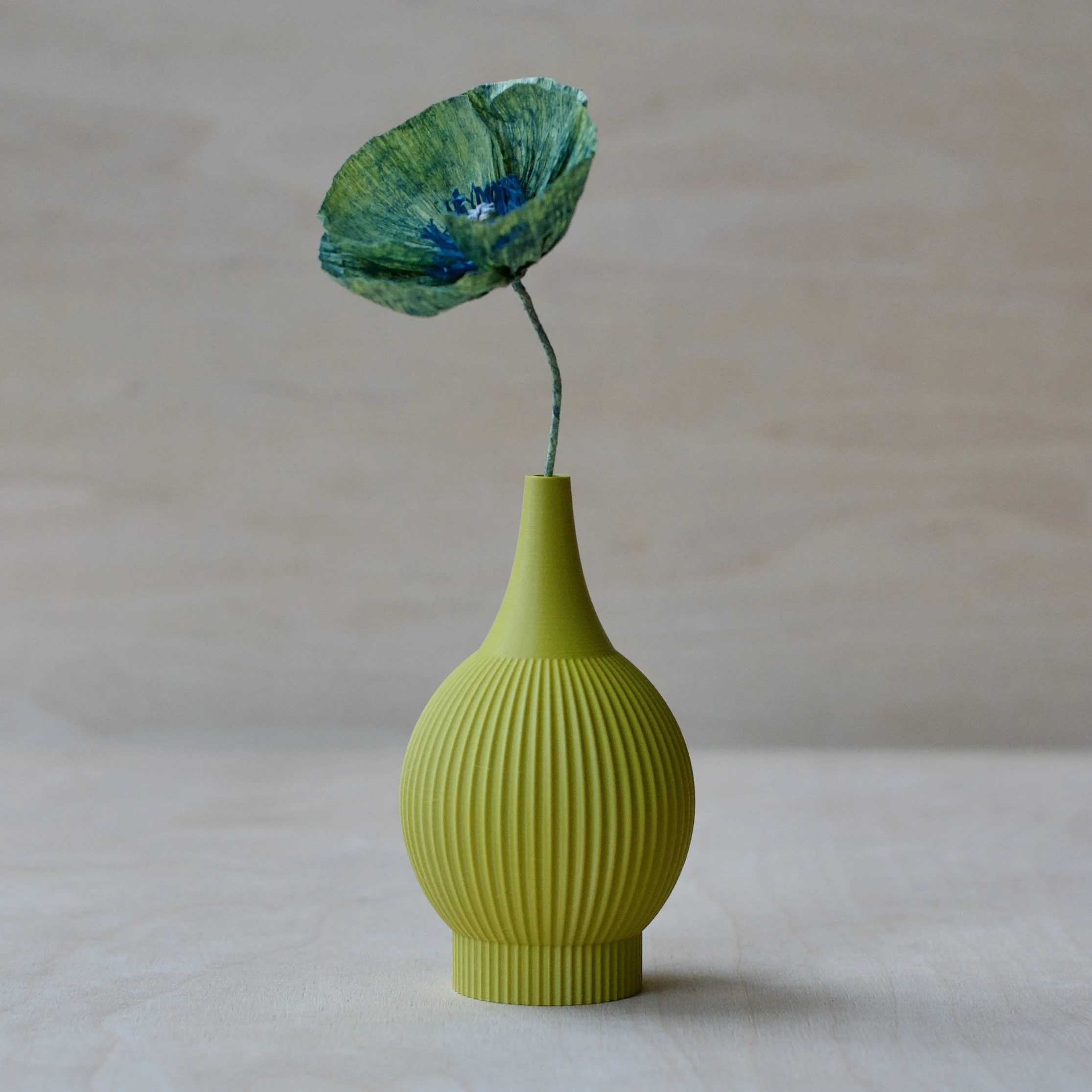 3d printed mini vase - KT 43 Olive with Handcrafted Poppy stem