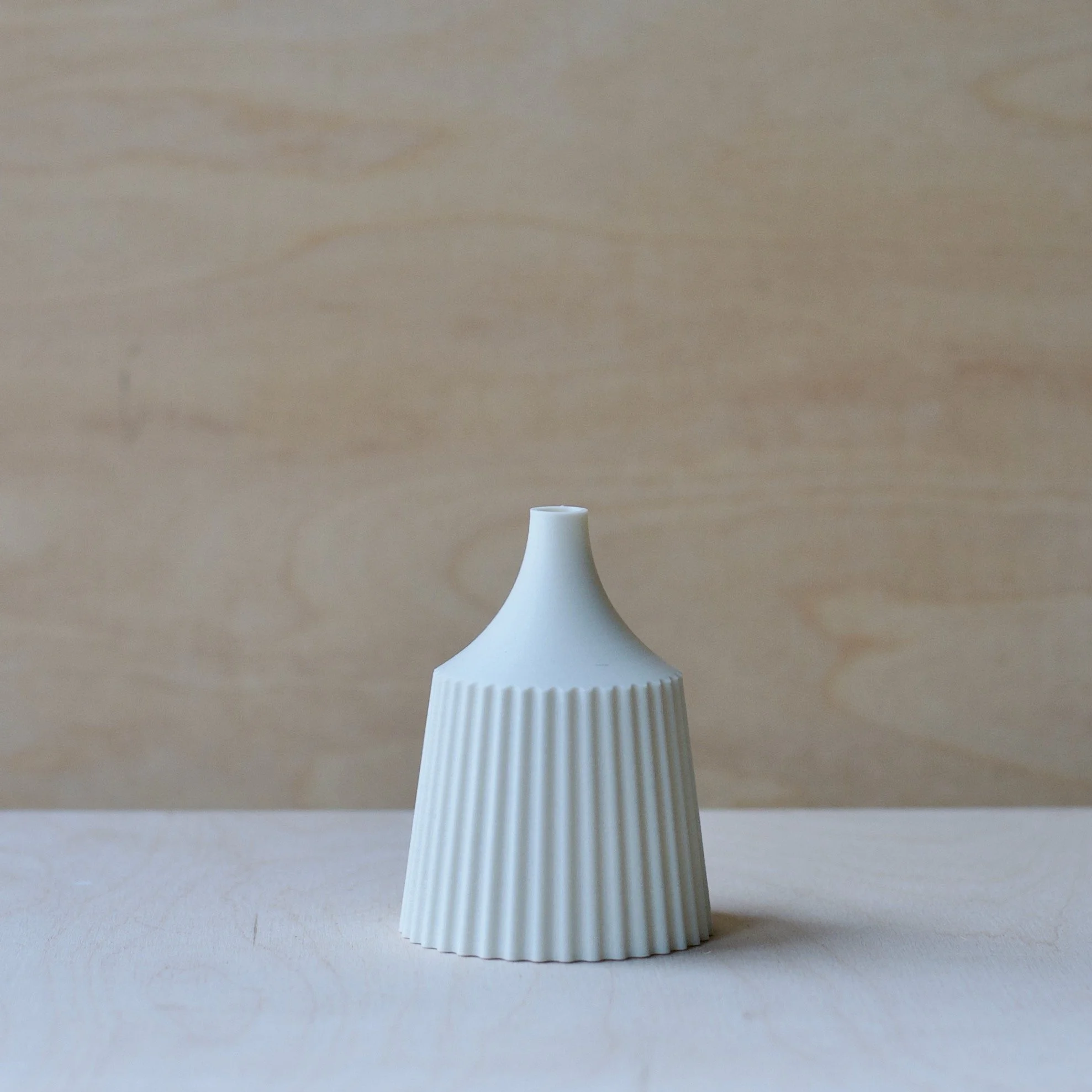 3d printed mini vase - KT 02 Milk (Seconds)