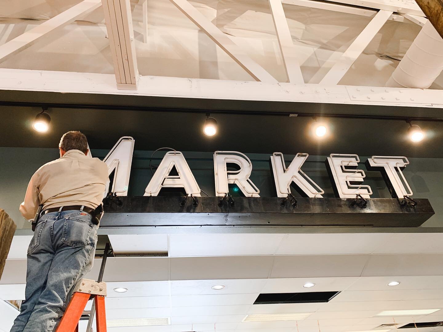 Shout out to Cook &amp; Co Sign Makers for making all of our sign dreams come true 😍

If you haven&rsquo;t been to @ignitesignmuseum, Jude and Monica make so many of Tucson&rsquo;s signs and they also restore old signs that you can see at Tucson&rsq