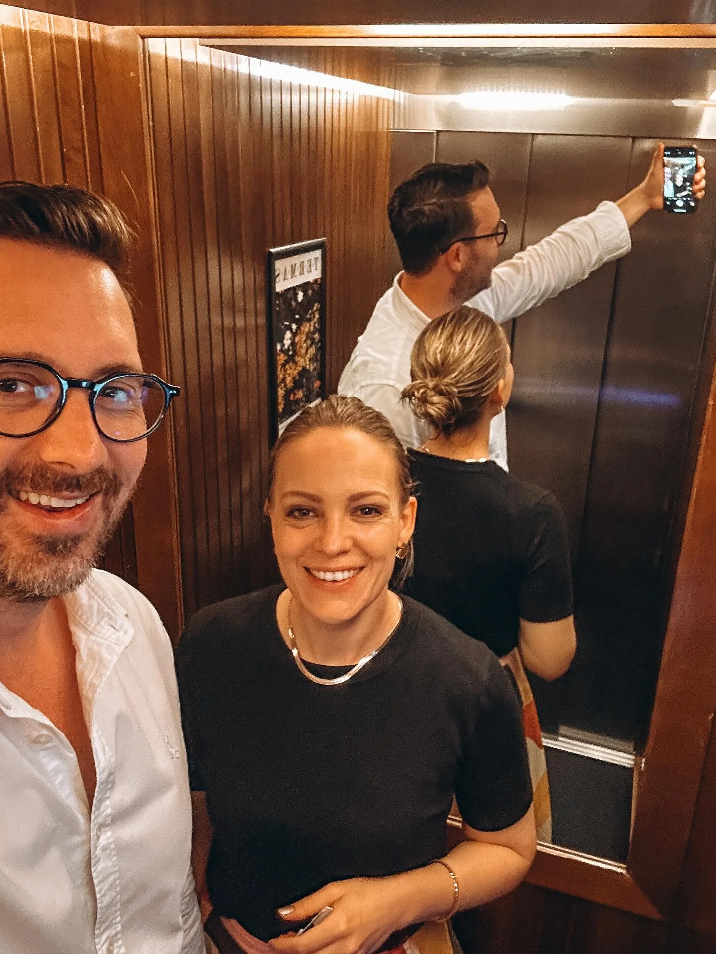 #barcelona 🪭 #spain
Gracias @casabonay 🤝 Hola @mo_barcelona 
.
.
.
#withfelix #teamFelinusFoundersRetreat #holaunacervezaporfavor