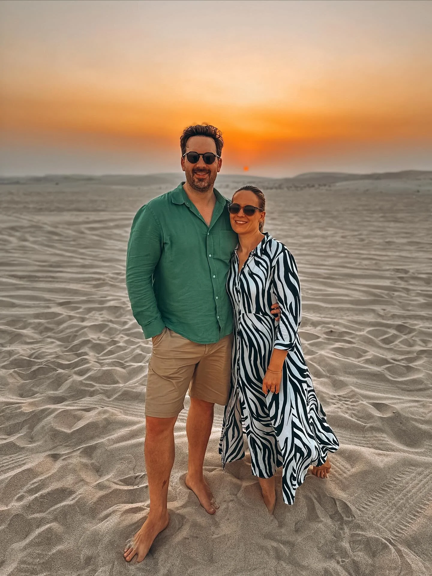 #qatar 🇶🇦
WEEKEND VIBES
.
.
.
#withfelix #teamfelinus #visitqatar #familytime #lovebirds #desert #sunset