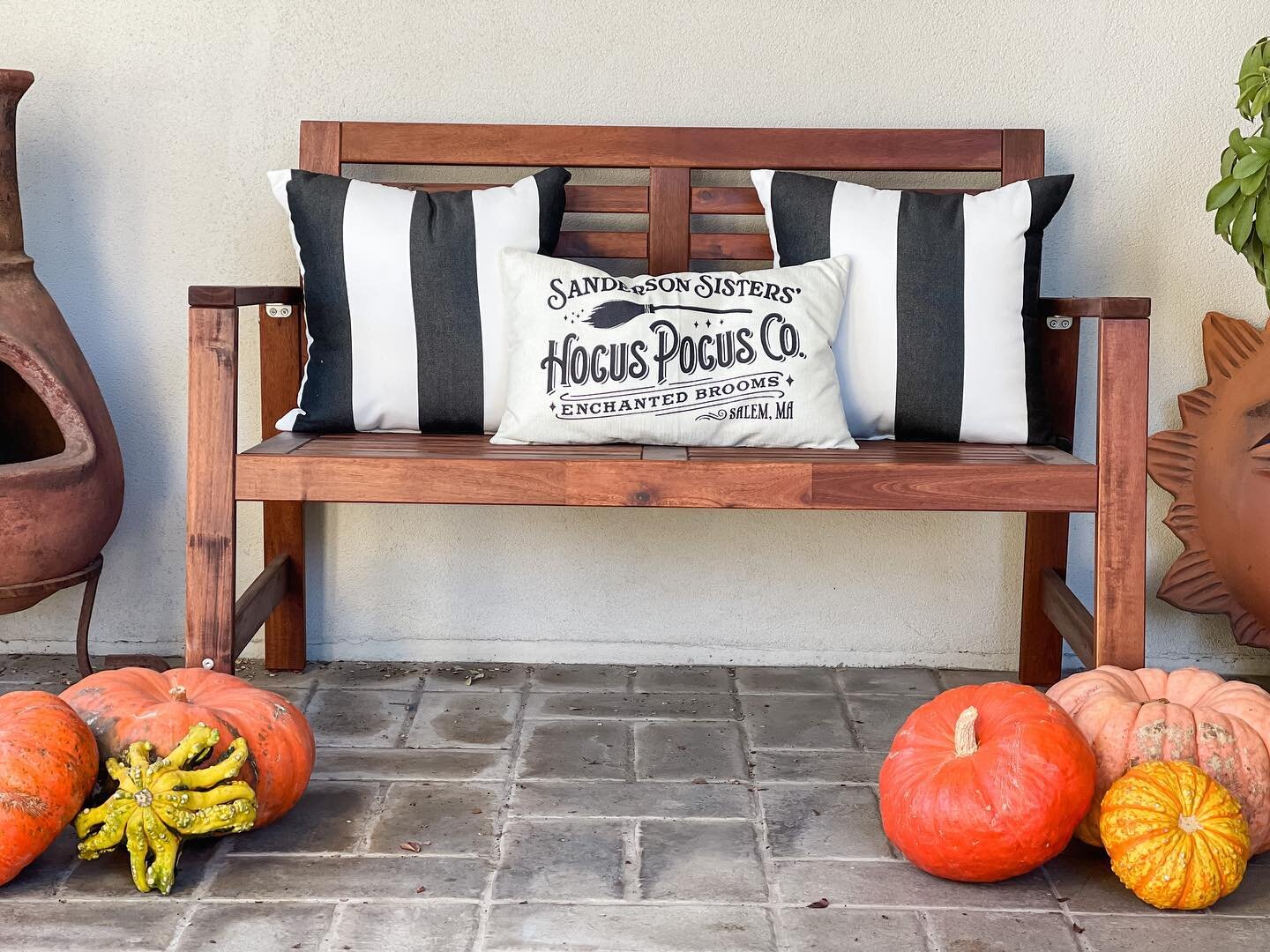 Getting into the Halloween spirit over here! Love finding ways to your take everyday decor and incorporate them into different holidays. Anyone else embracing the spooky season?