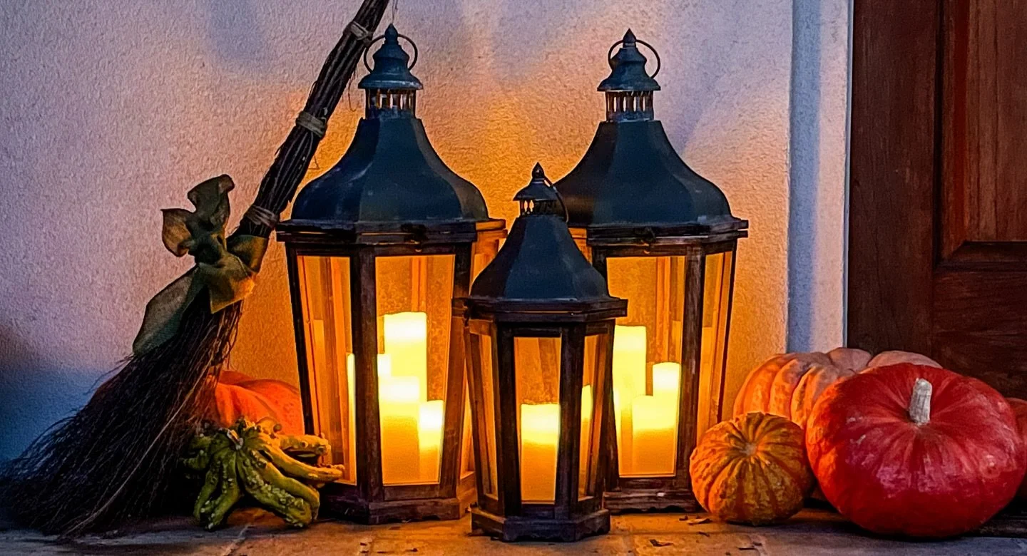 Don&rsquo;t mind me&hellip;just gathering some inspiration from years past #halloweendecor #pumpkins #falldecor #blueandwhite #lanterns #porchdesign #vignette #candle #nostalgic