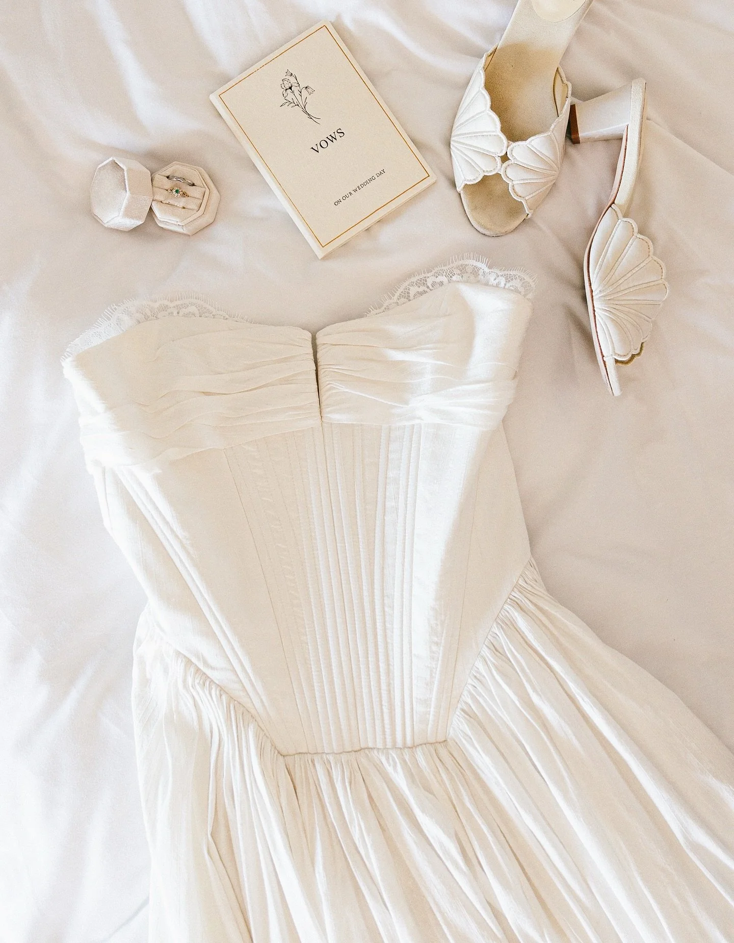 a moment for @earthlibby&rsquo;s dress 🤍