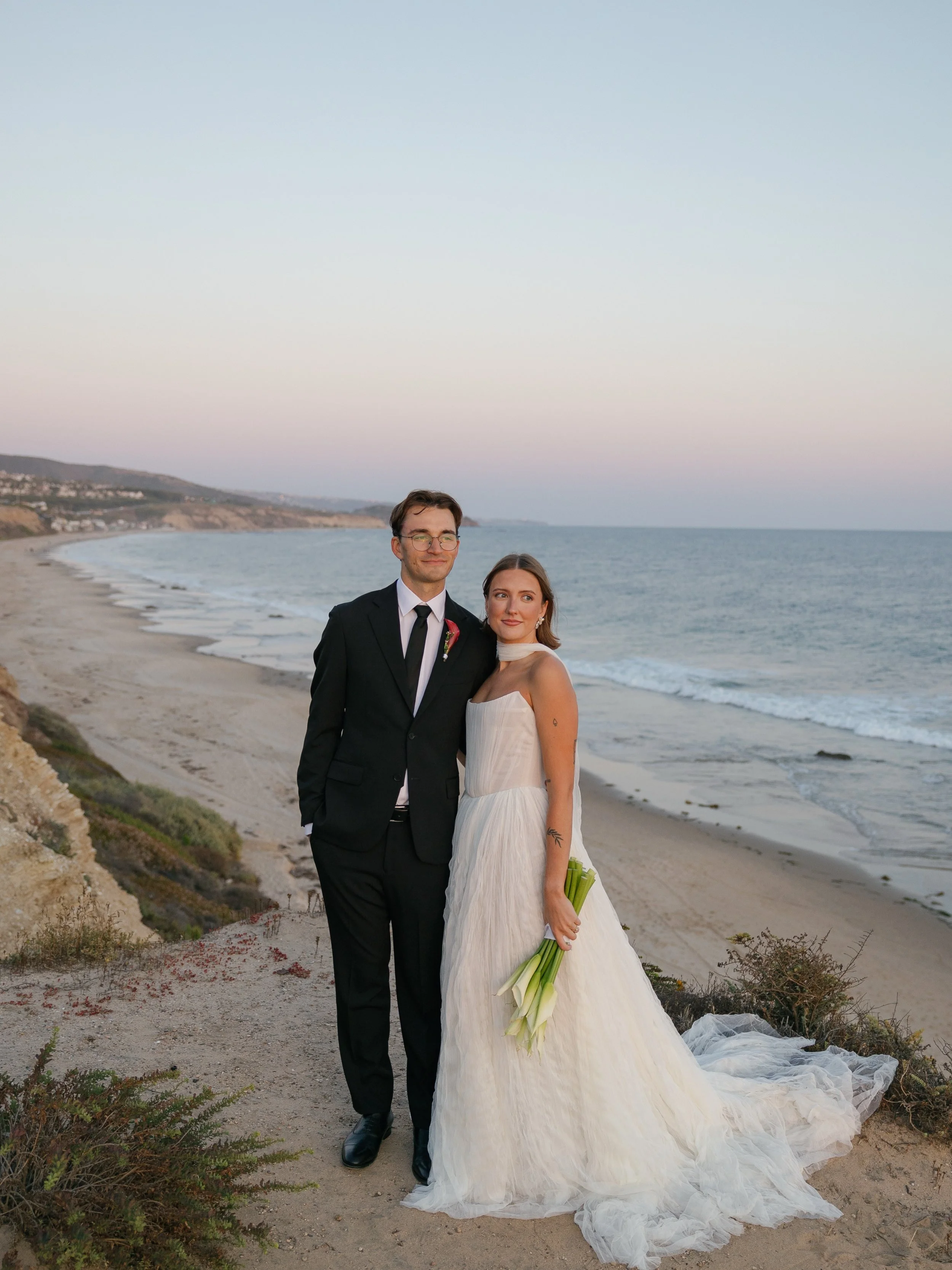 A dream May evening watching the sunset in Laguna with these two 🕊️