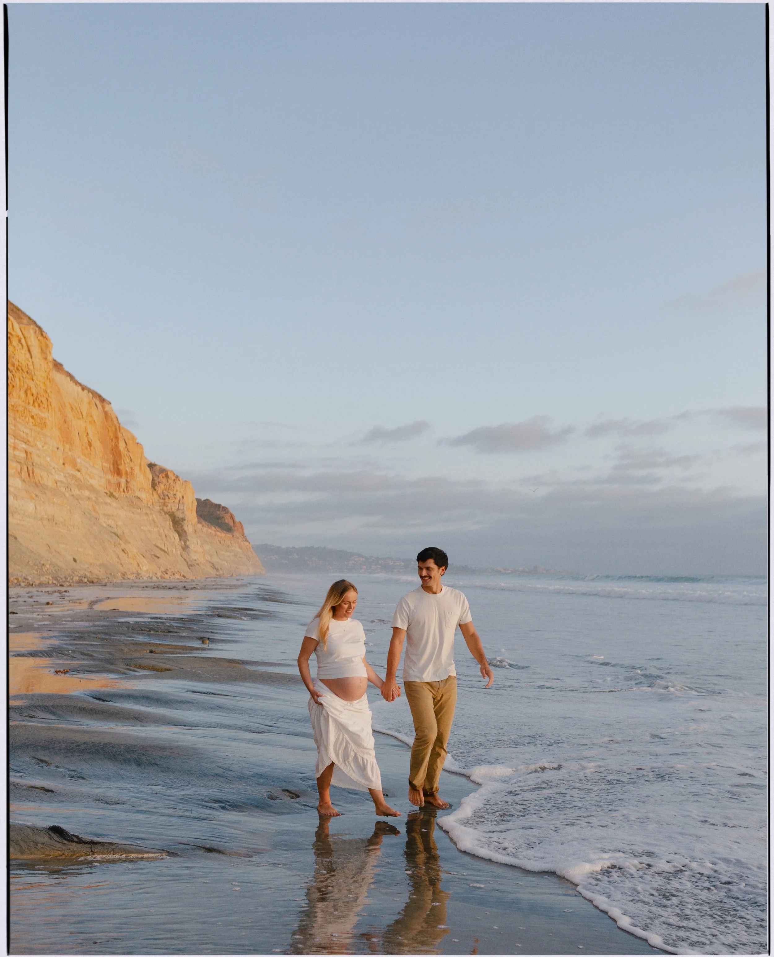 finally getting around to sharing this mini maternity session 🫶🏼 just a few days before they met their sweet baby boy