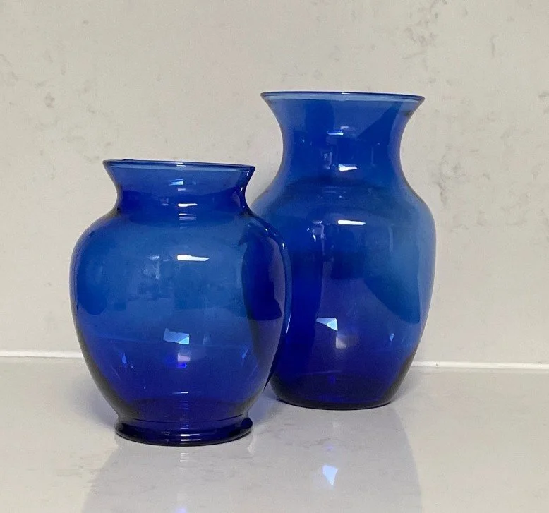 cobalt blue flower bouquet vase.jpg