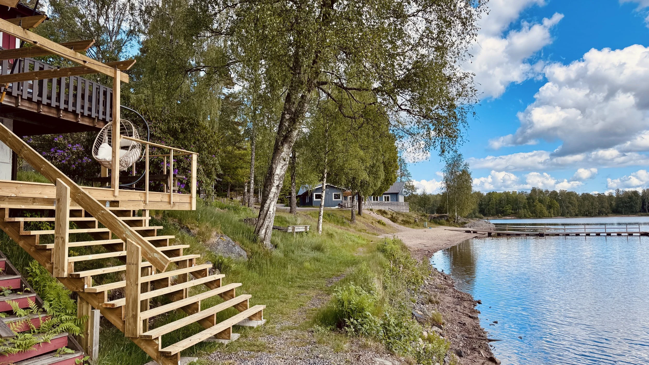 Bad i sjön vid Calm Estate
