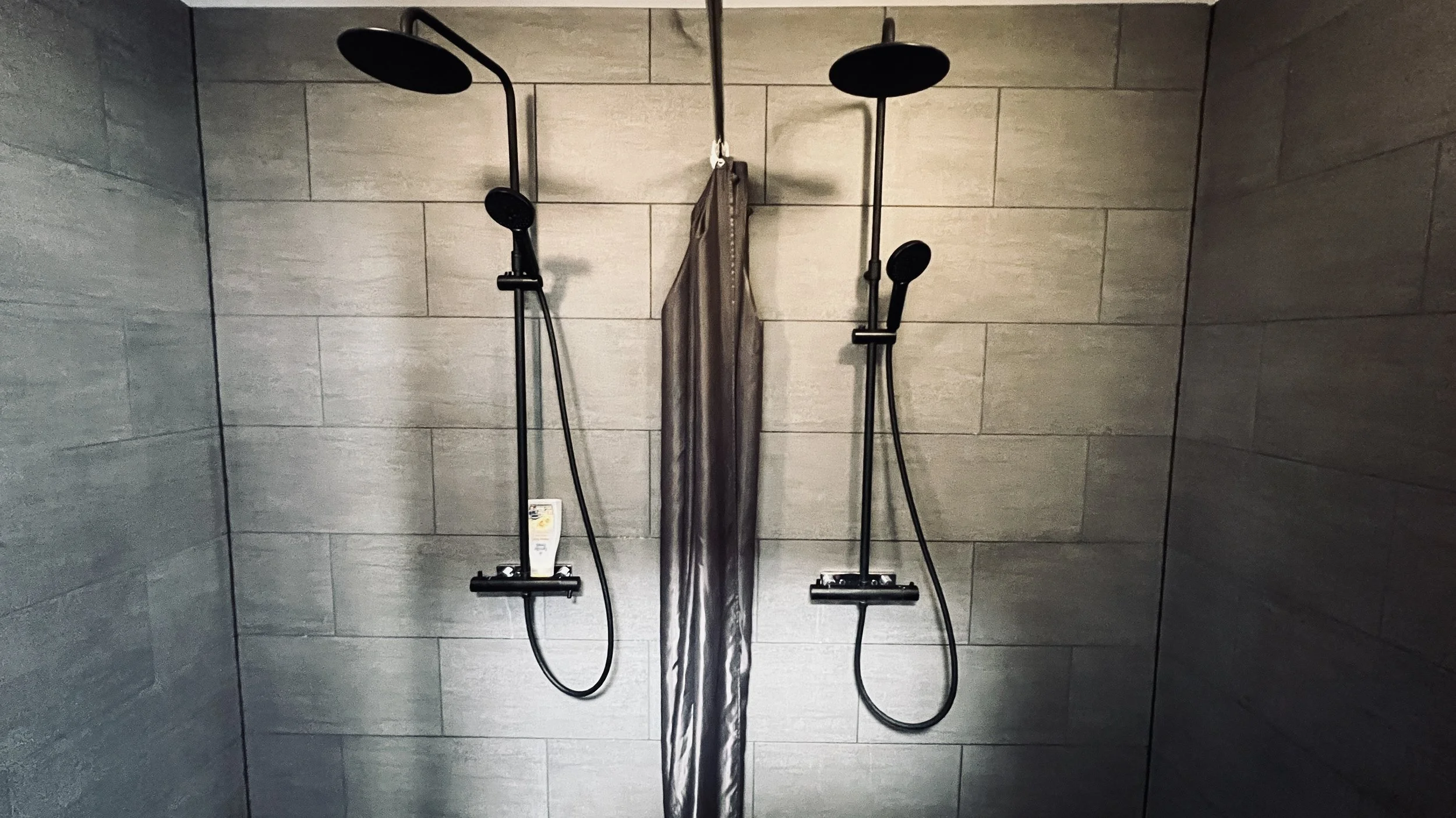 Badrum #1 duschrum.JPG