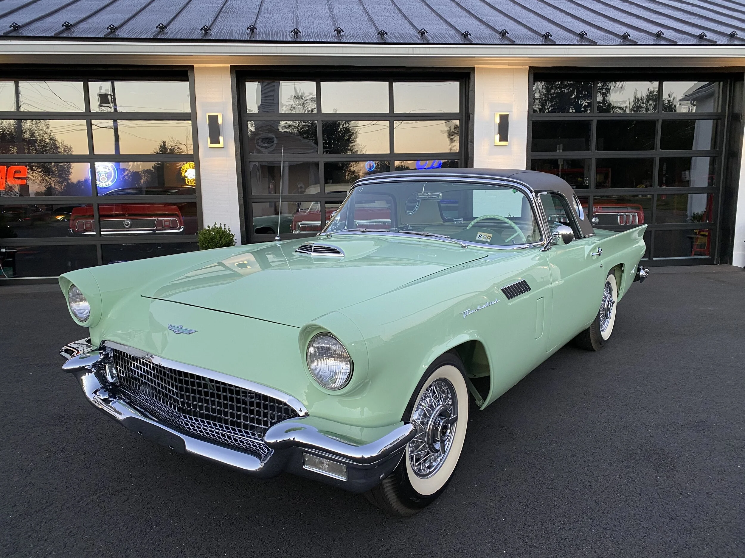 1957 Ford Thunderbird