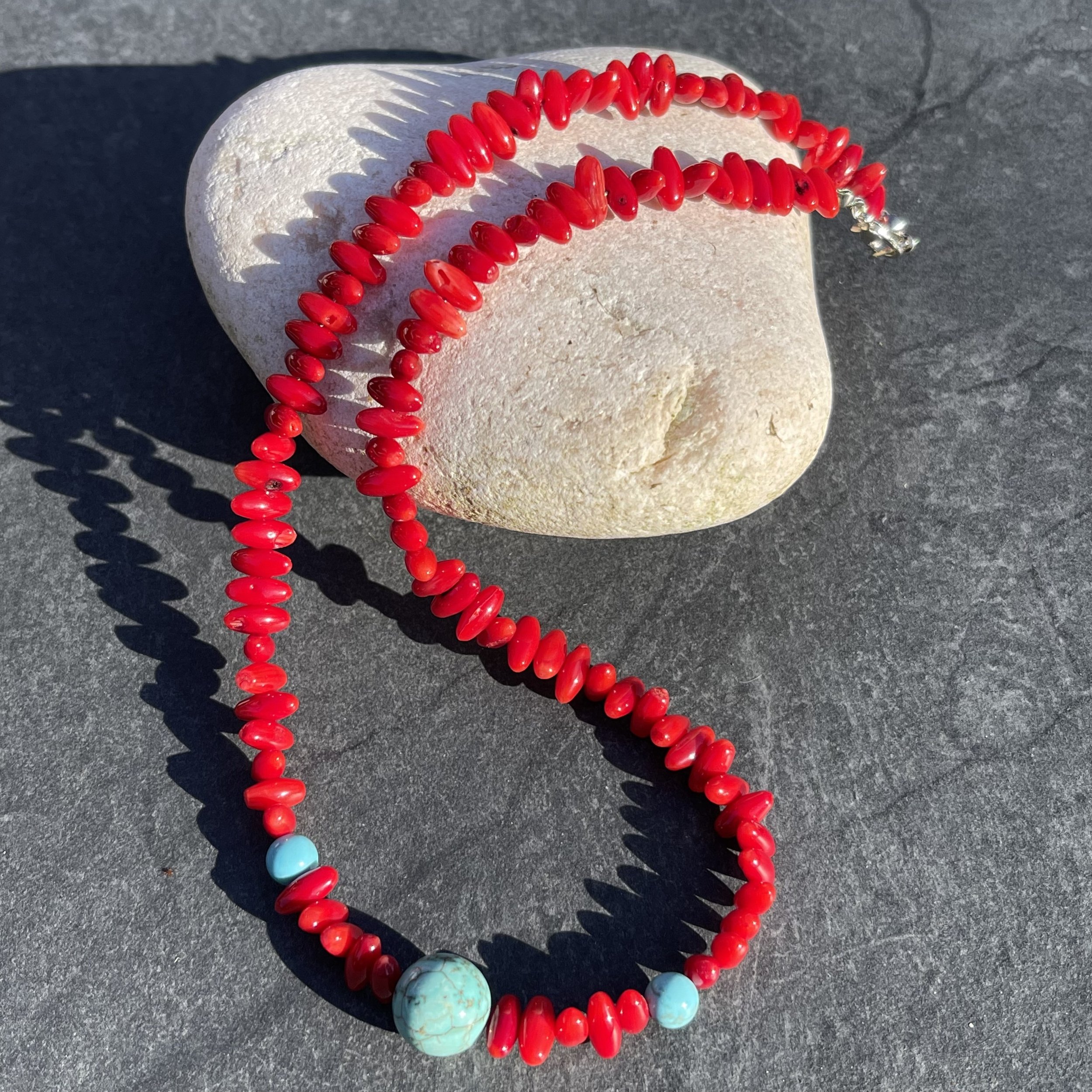 Detail2_Necklace_RedCoralTurquoise.jpg