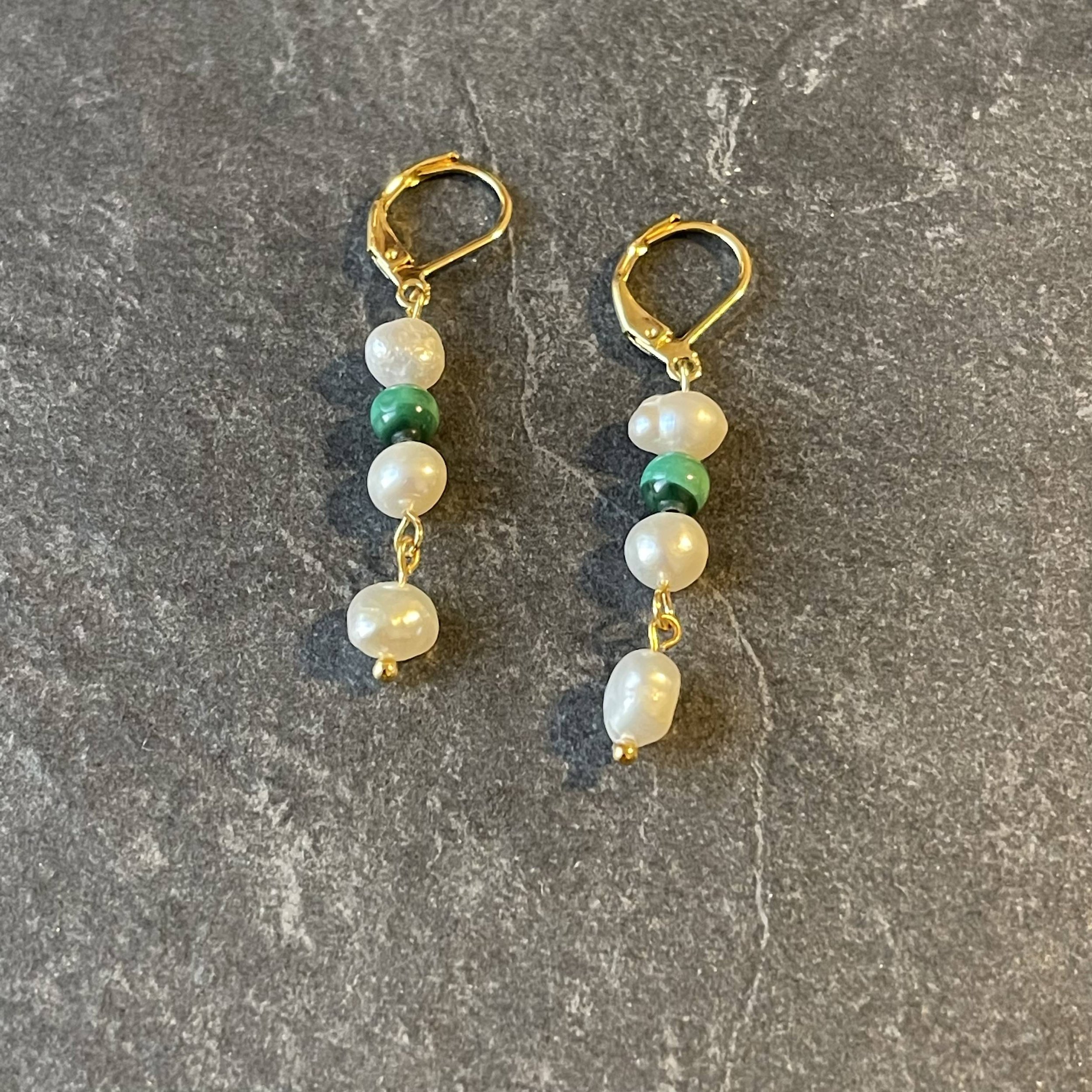 Earrings_PearlsMalachite.jpg