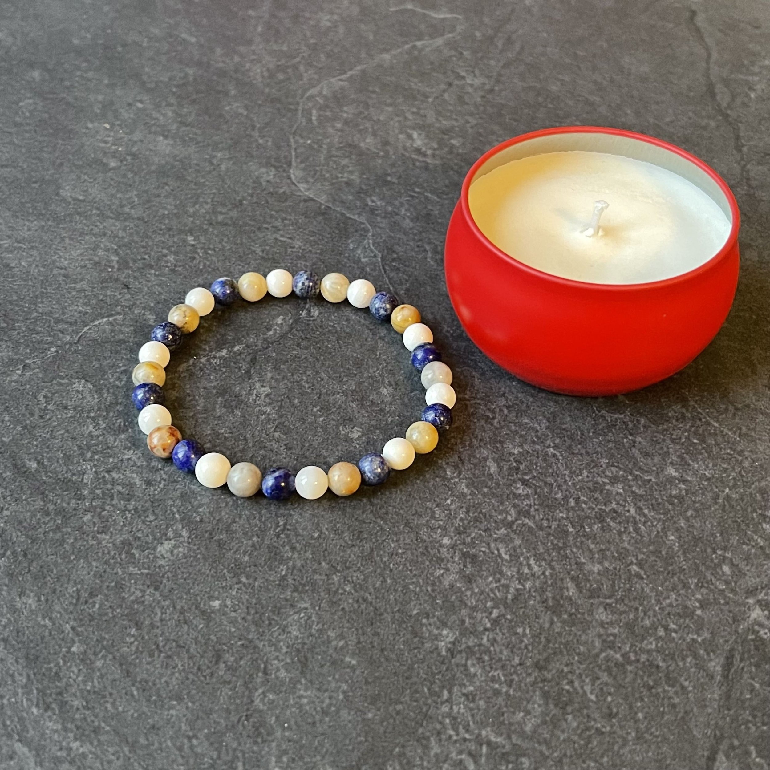 Bracelet_LapisLazuliCrazyAgateShell2.jpg