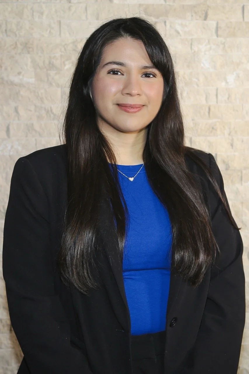 Leslie Montes hispanic counselor