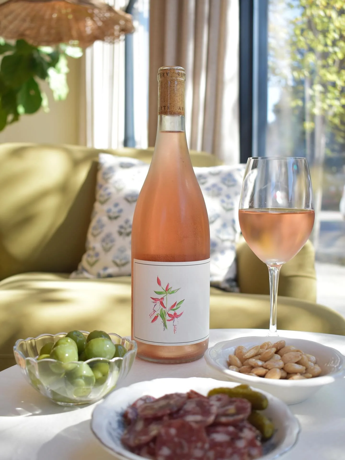Open all day ✨

Bottle Shop 11-8pm
Wine Bar 11:30am-CLOSE

Join us for a glass of wine 🍷 &amp; snack 🫒