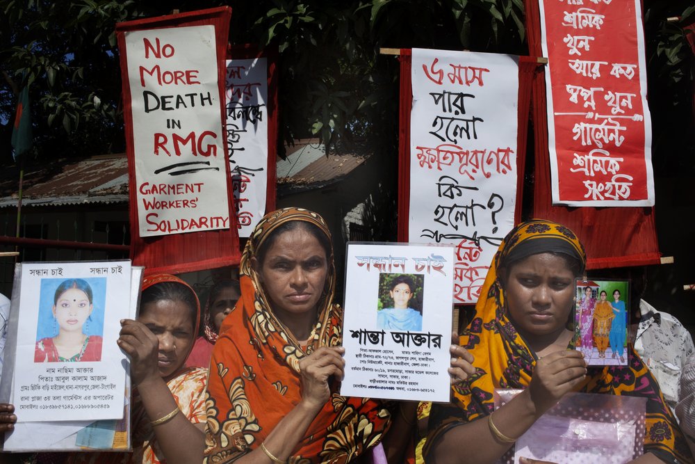   Protest against Rana Plaza Collapse. Relatives of Rana Plaza's workers demand justice. Savar, Dhaka, Bangladesh. 24th October 2013. Image: Taslima Akhter  