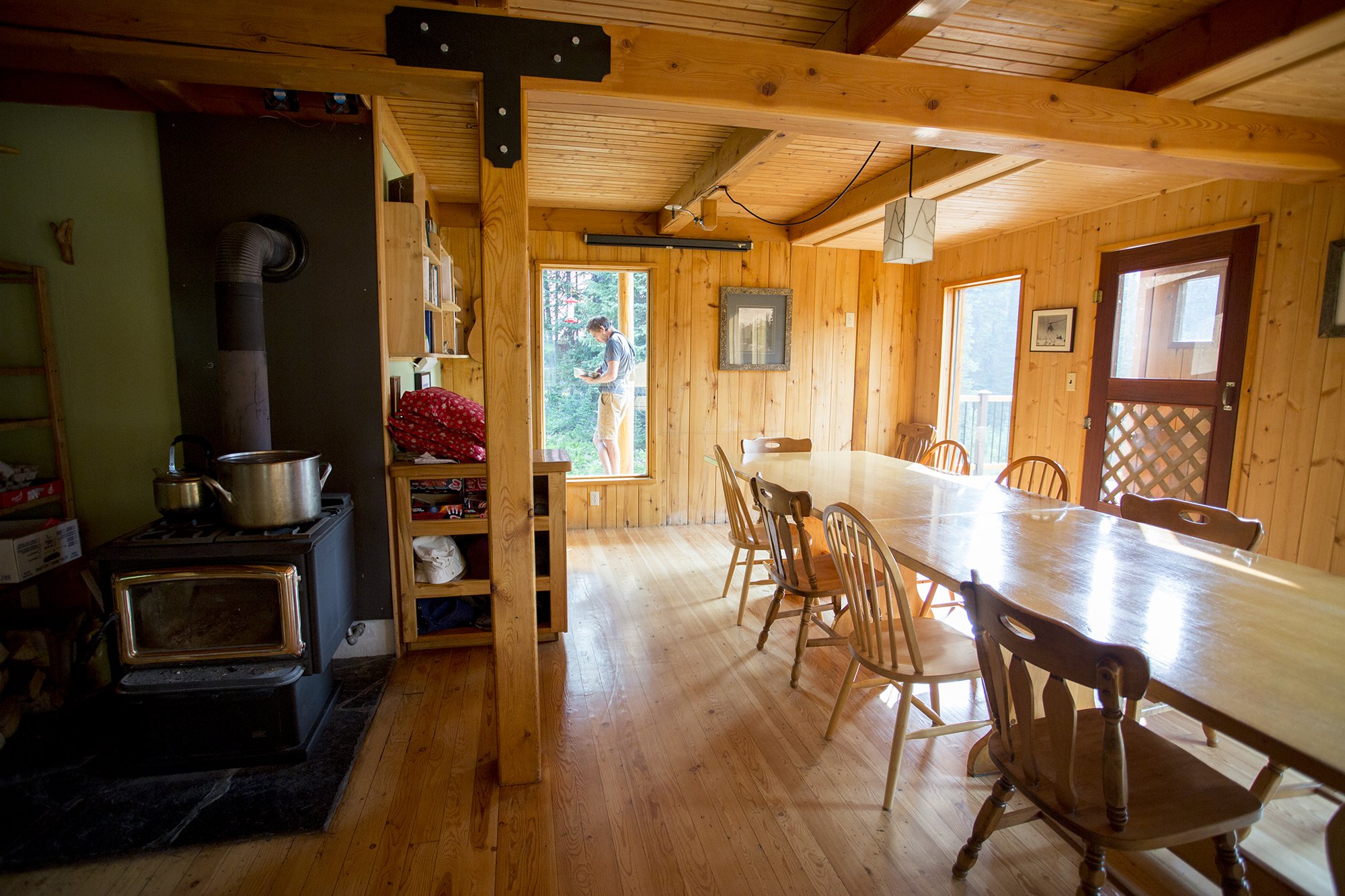  Dining quarters at Mistaya Lodge. Photo by Abbydell Photography. 