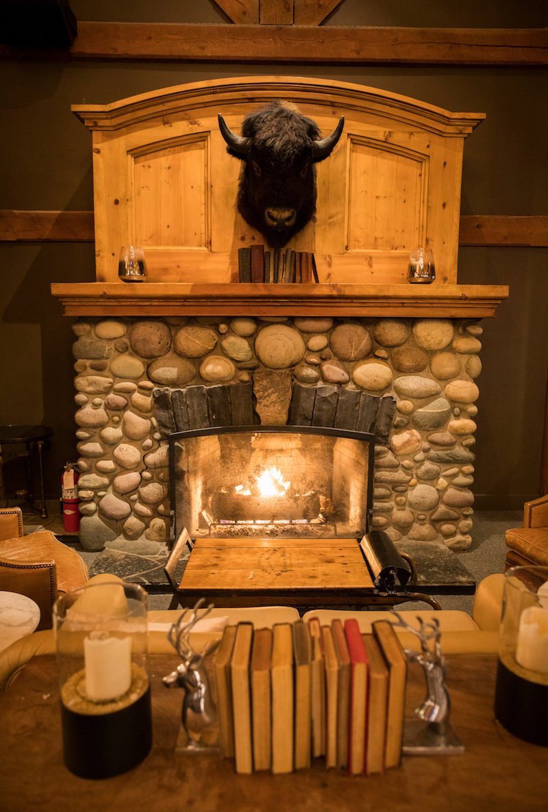  Cozy lounge in the main lodge. Photo by Paul Zizka Photography. 