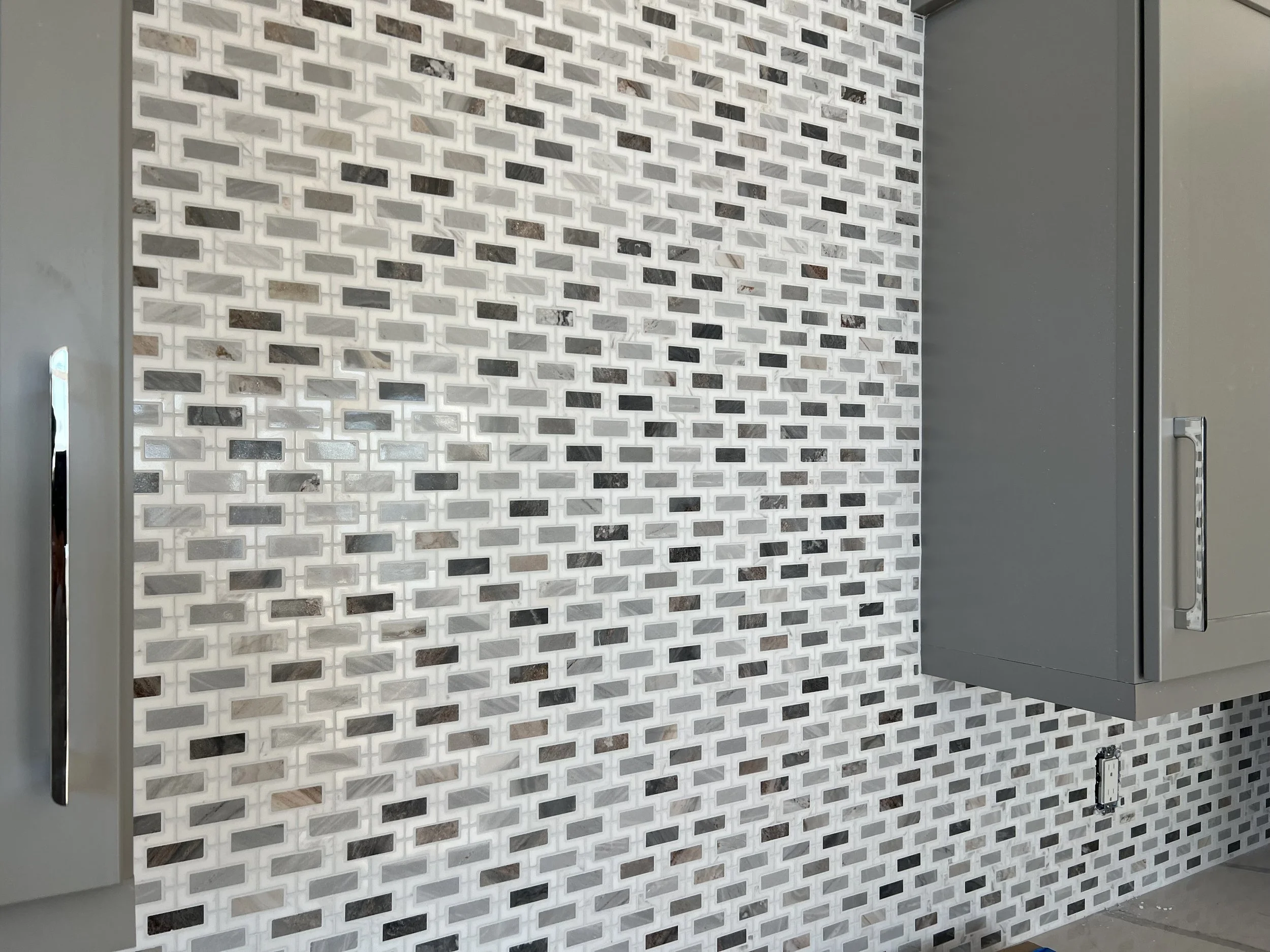 Kitchen wall tiled