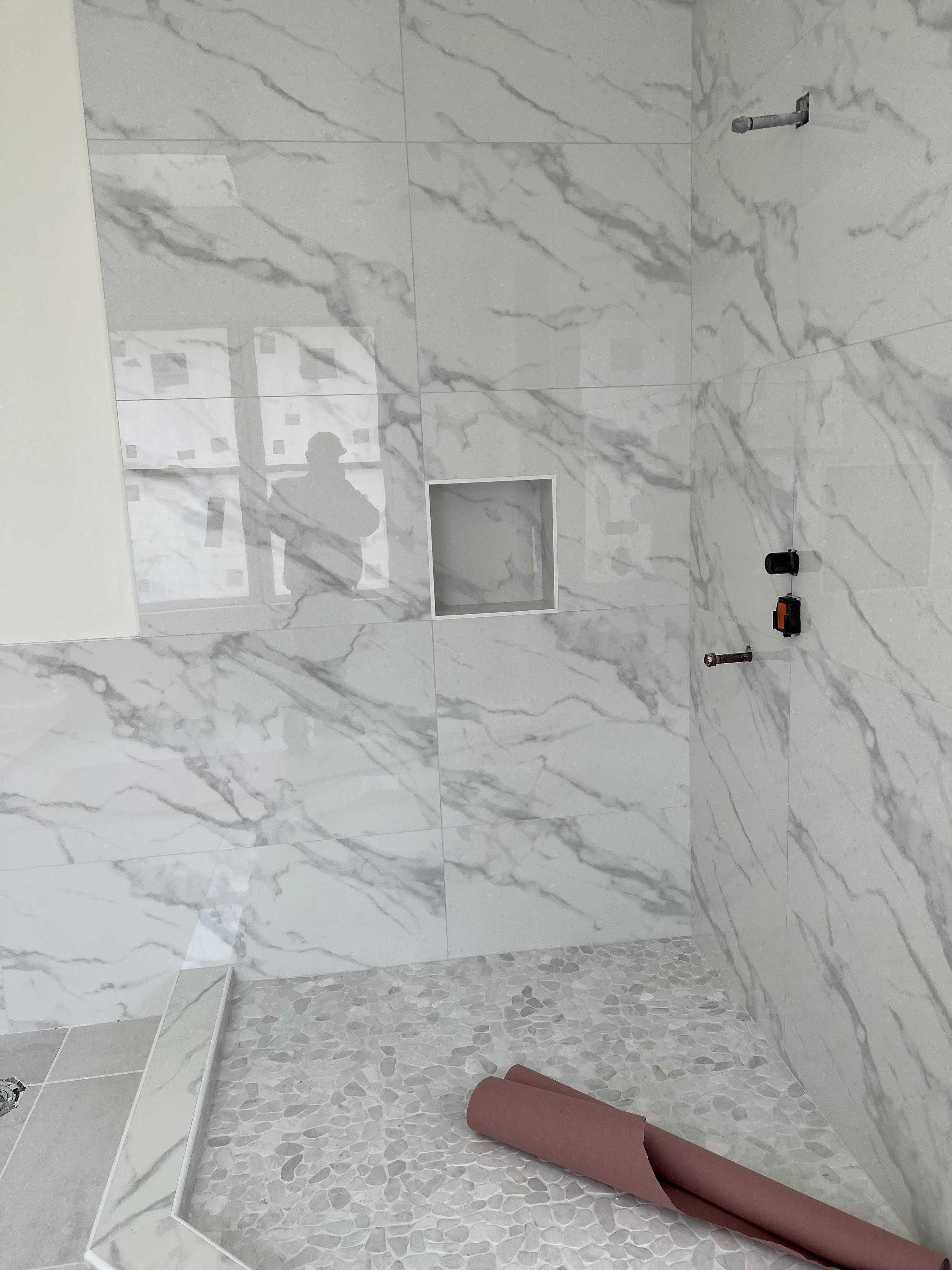 Shower enclosure tiled