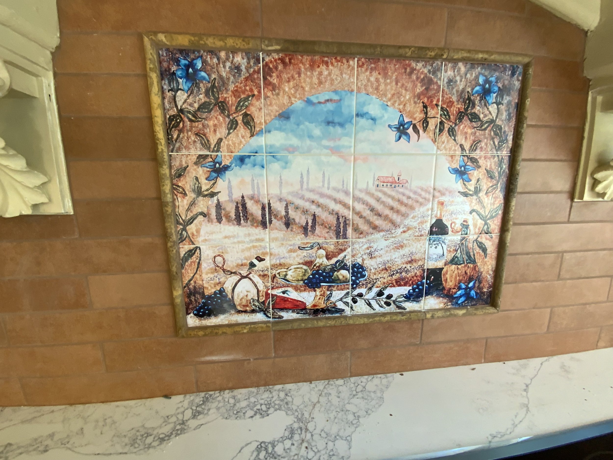 Kitchen backsplash with artistic design