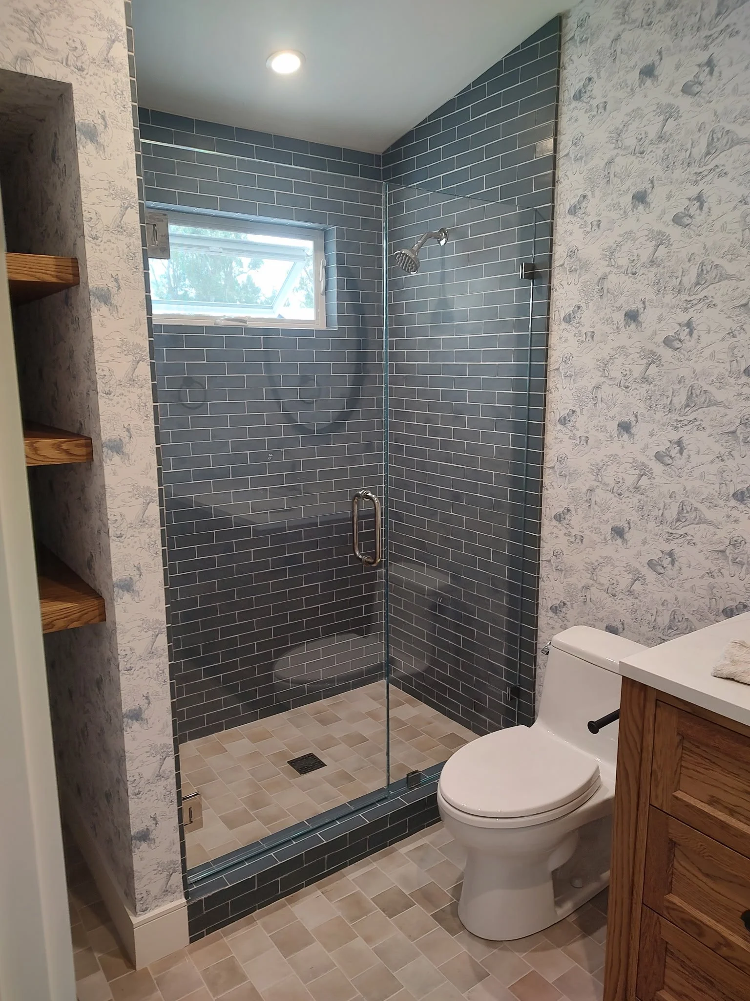 Tile shower enclosure & floor