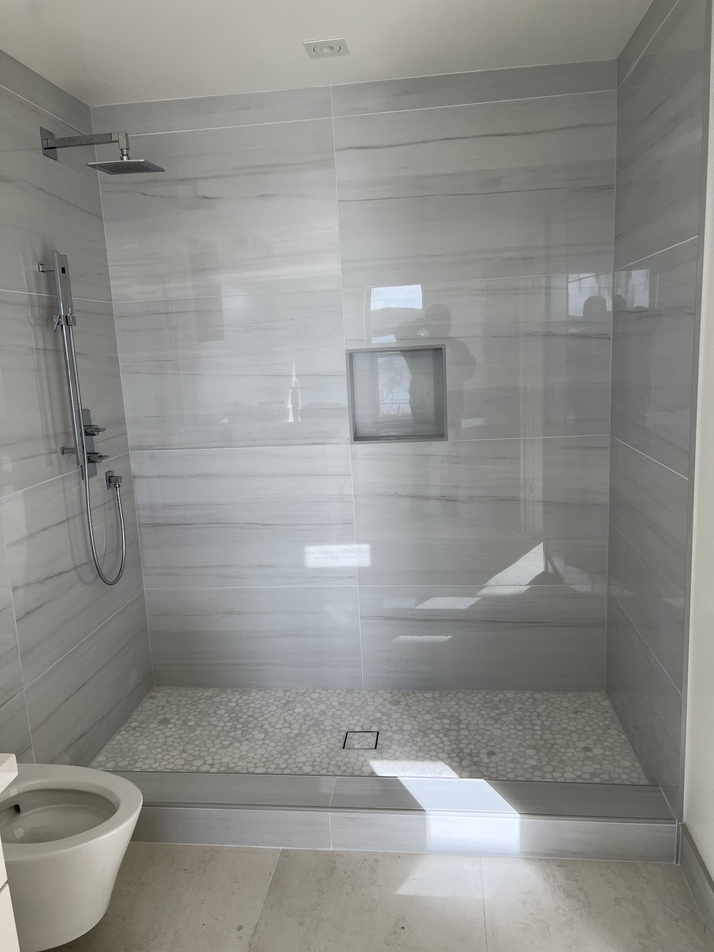 Tiled bathroom enclosure