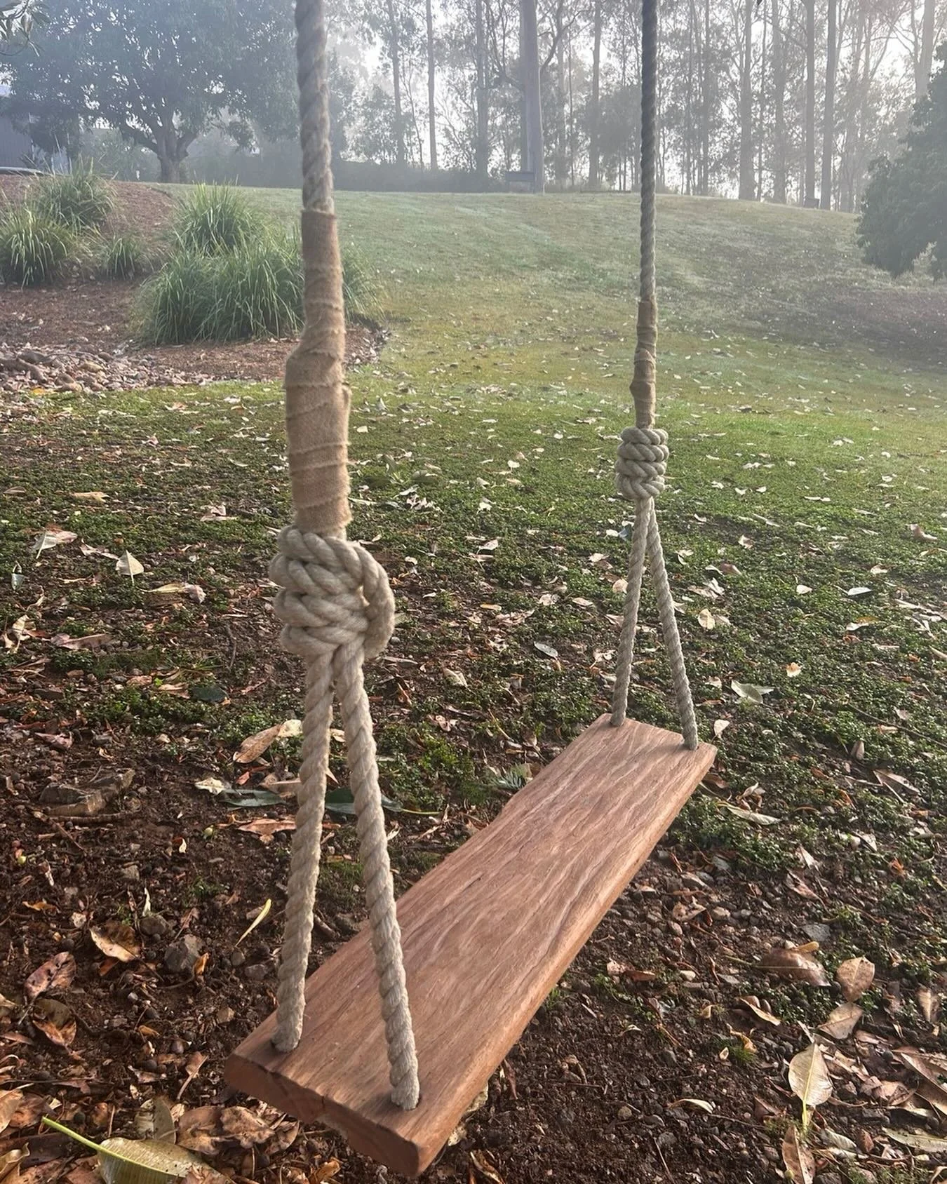 It&rsquo;s been a very long time coming and has finally arrived ! Our beautiful handmade garden swing under the fig tree - perfect for photo shoots, daydreaming and a reminder to stop and play in life sometimes ! 
#TempleRetreat #SlowLiving #naturelo