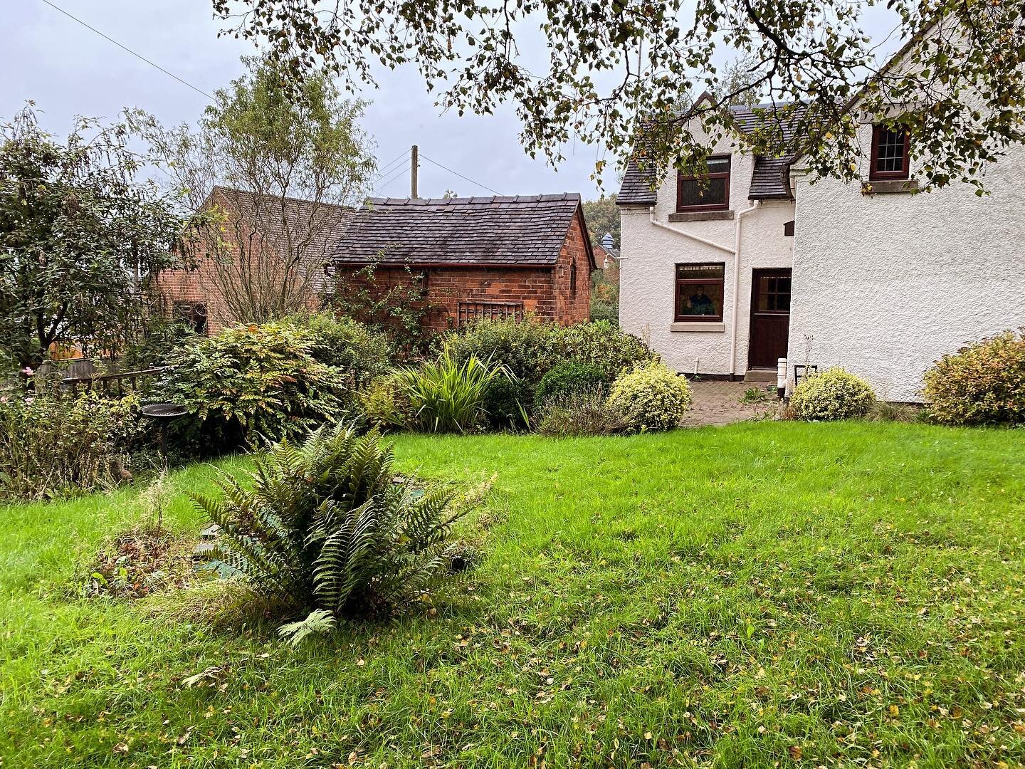 We are finally in!! 🏡
It has always been the dream to move closer to the Peak District (as u can tell from how much we love the place) and we finally found a new home that is worth fighting for ❤️

It has been an emotional and physically draining pa