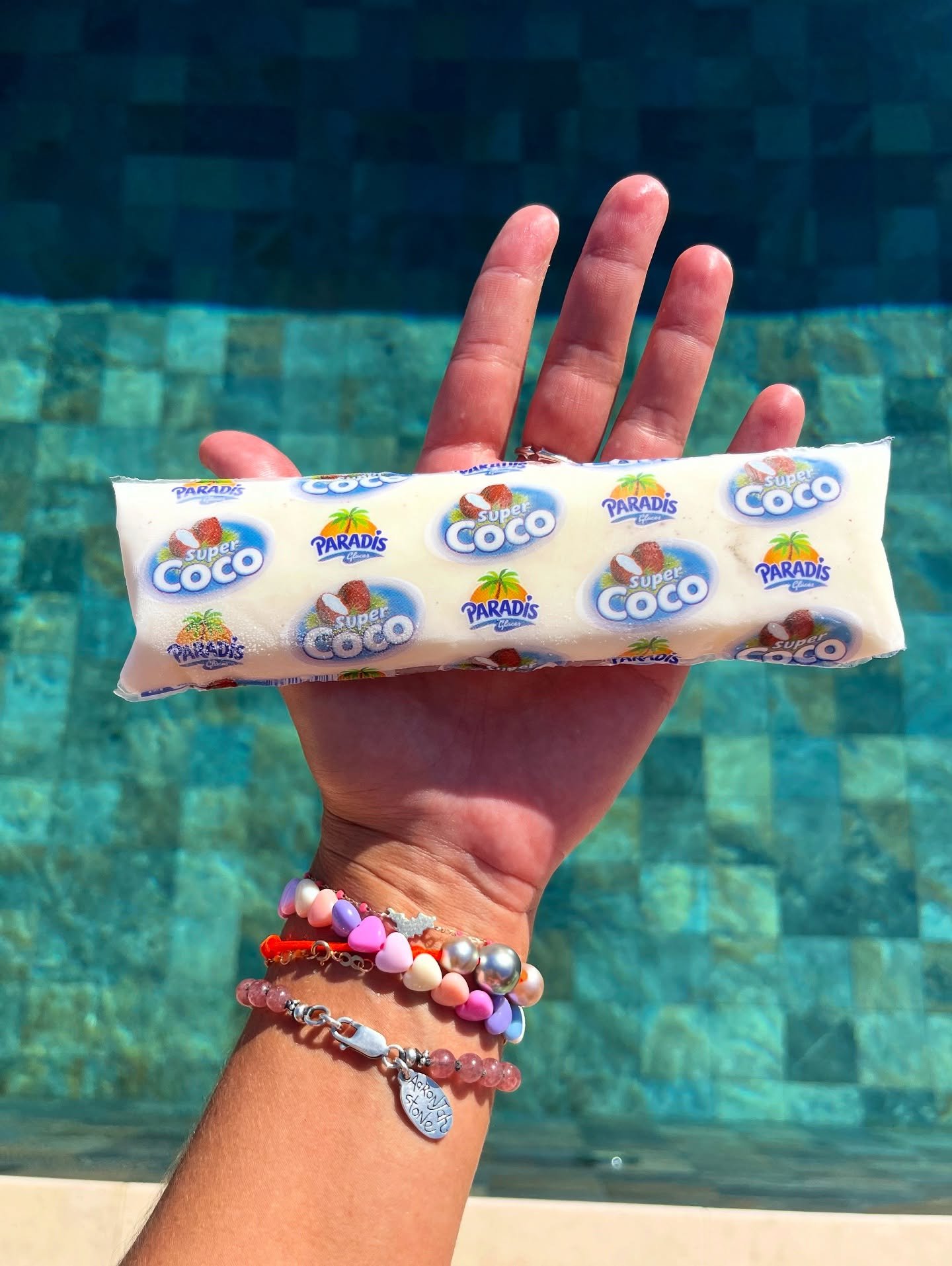 🥥🌴Carib inspi/way of life , made to live under the sun🥥🌴#islandlife
1- supercoco 🥥🩵
2- pattern addict 🩷
3-🥤
4- #bettyspaghetti 🛼
5- Edenrock 
6- Bikind 🫶🏻 always 
7- 🍹
8- Limited edition 
9- the best @aaronjahstone 
10- 🌊
11- Gypsea st b