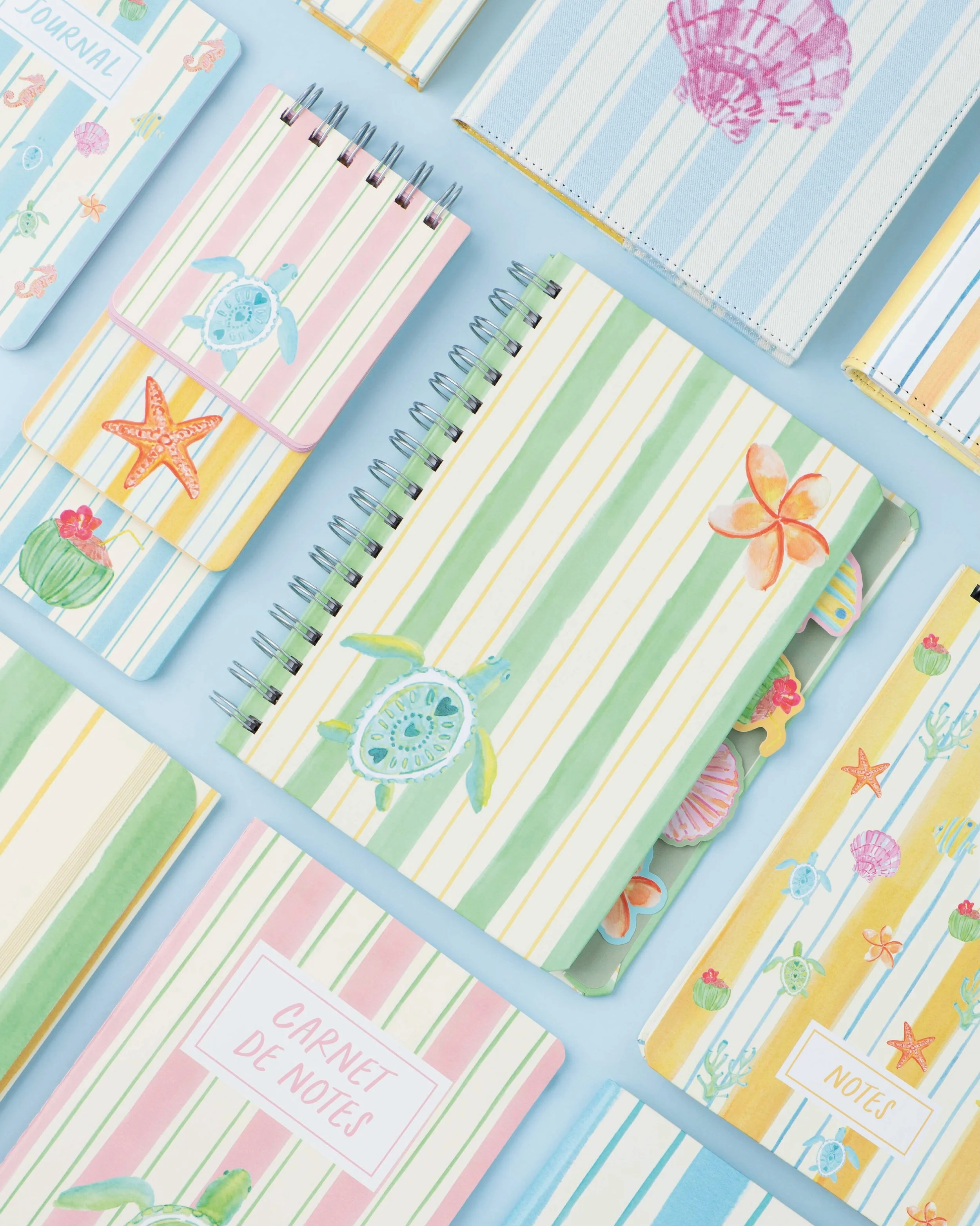 🐠📒Stationery watercolor design set for @culturafr 
&bull;
&bull;
&bull;
#cultura #culturajubile #stationery #stationerydesign #carnet