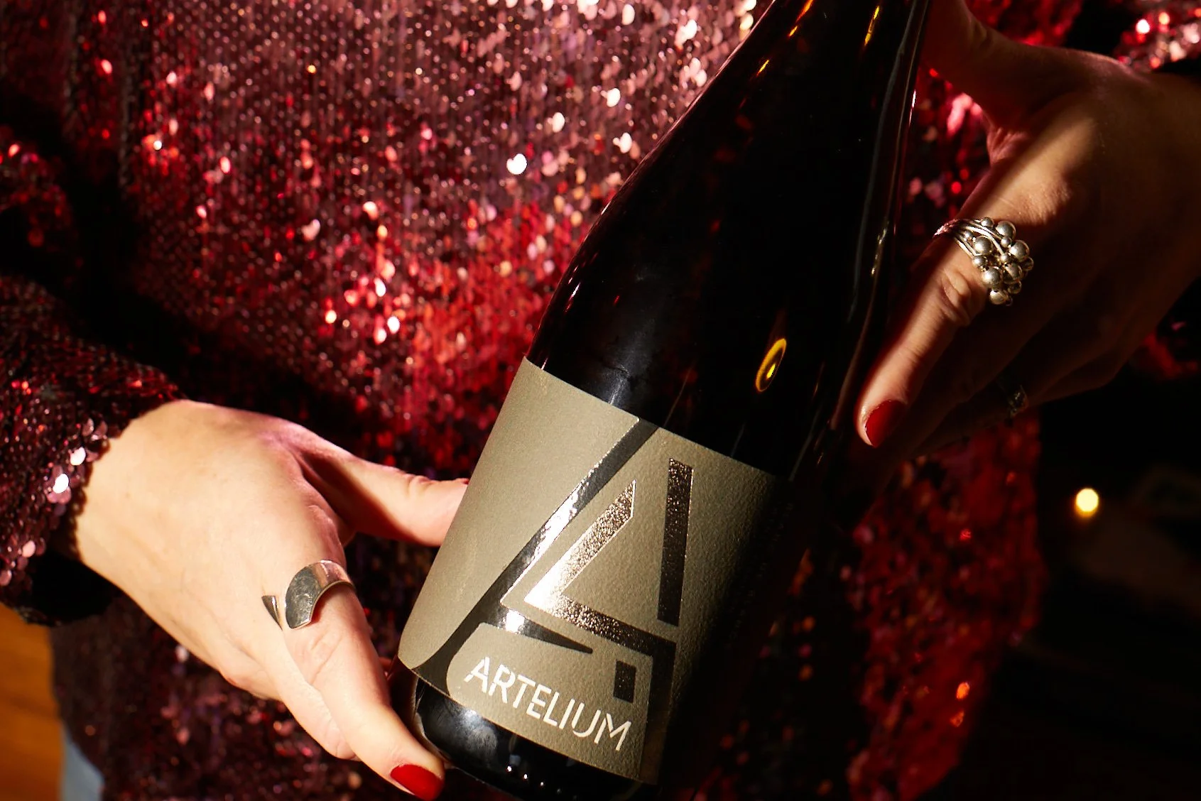 Best Sussex Wine Gifts for Christmas 2025: Artelium’s Festive Wine &amp; Vineyard Experience Guide