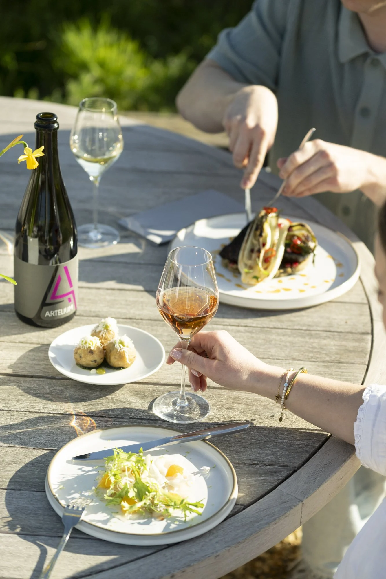 Alfresco lunch on Artelium Terrace