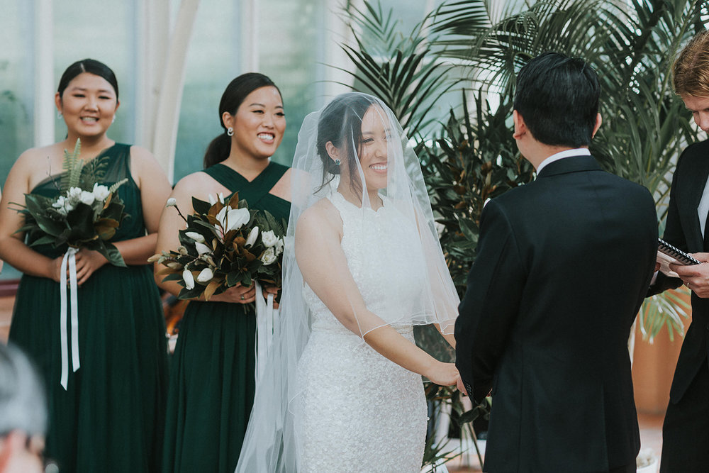 exchanging vows sydney celebrant botanic gardens