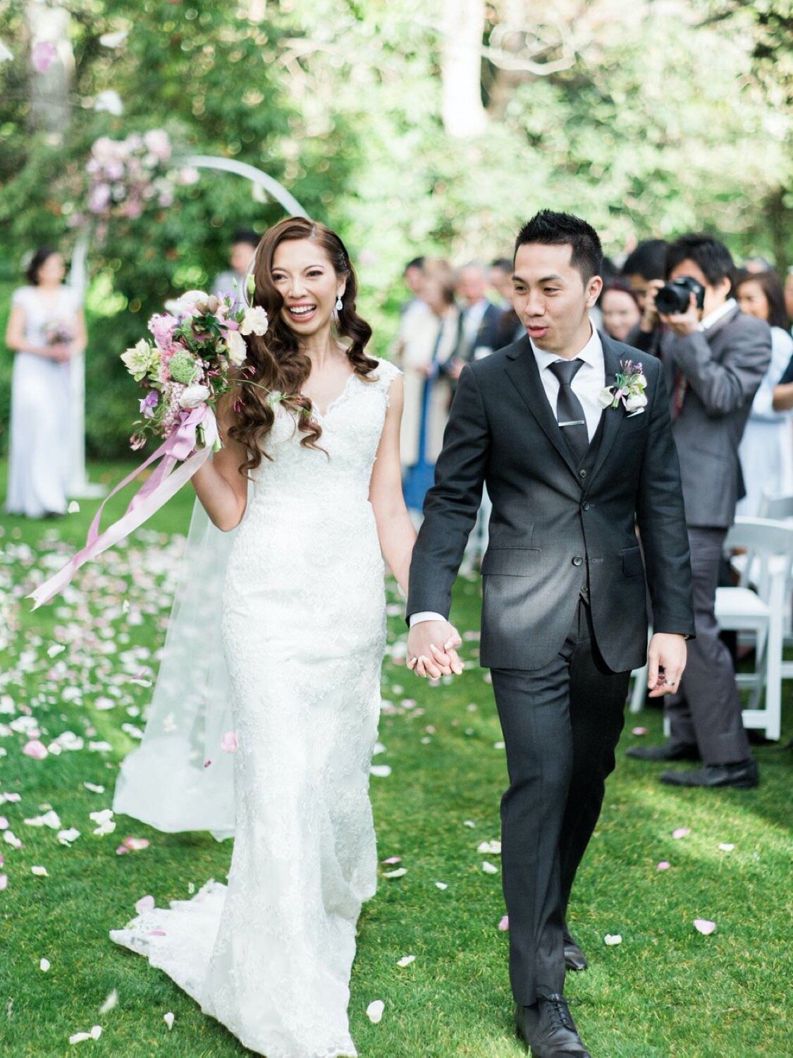 wedding ceremony couple at milton park southern highlands