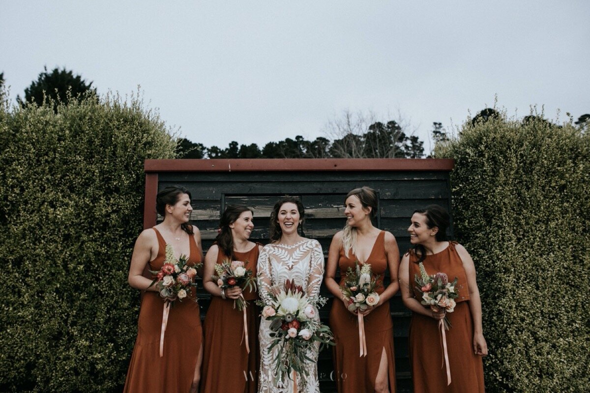 bridal party with bouquets at seclusions blue mountains by willow and co photographer